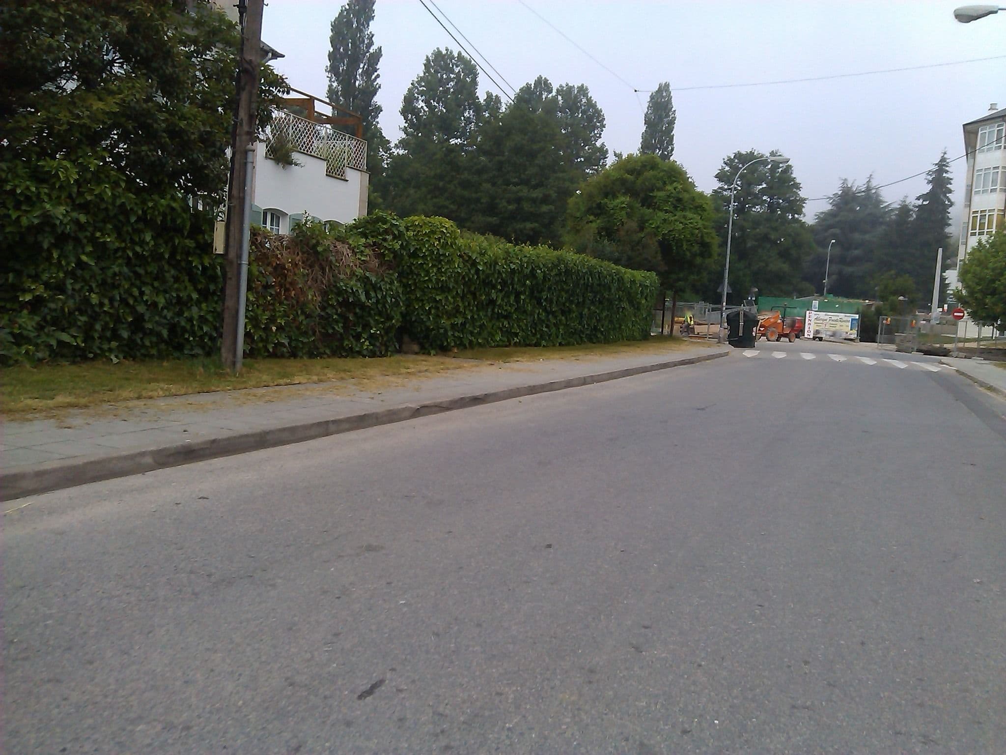 Street view near O Durmiñento, Samos — © changchun1 (CC BY-SA · Mapillary)