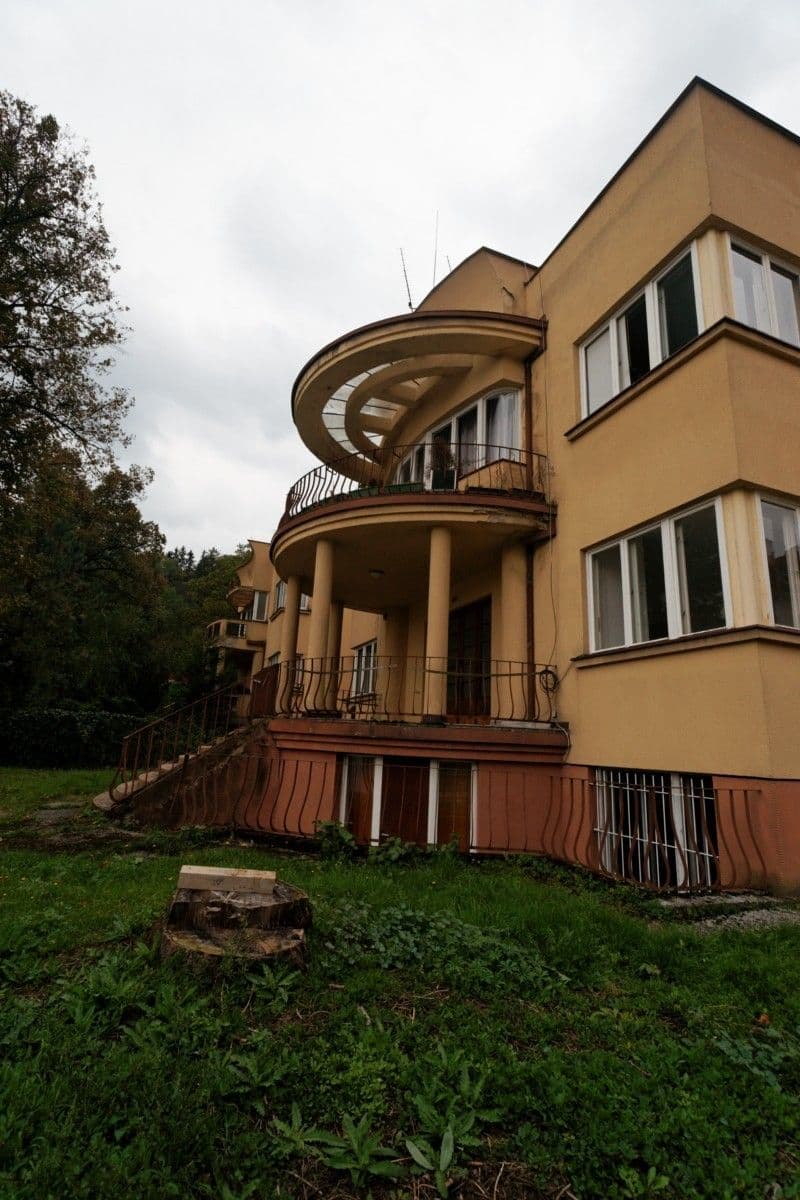 Street view near Vila EVA, Luhačovice — © txllxt (CC BY-SA · Mapillary)