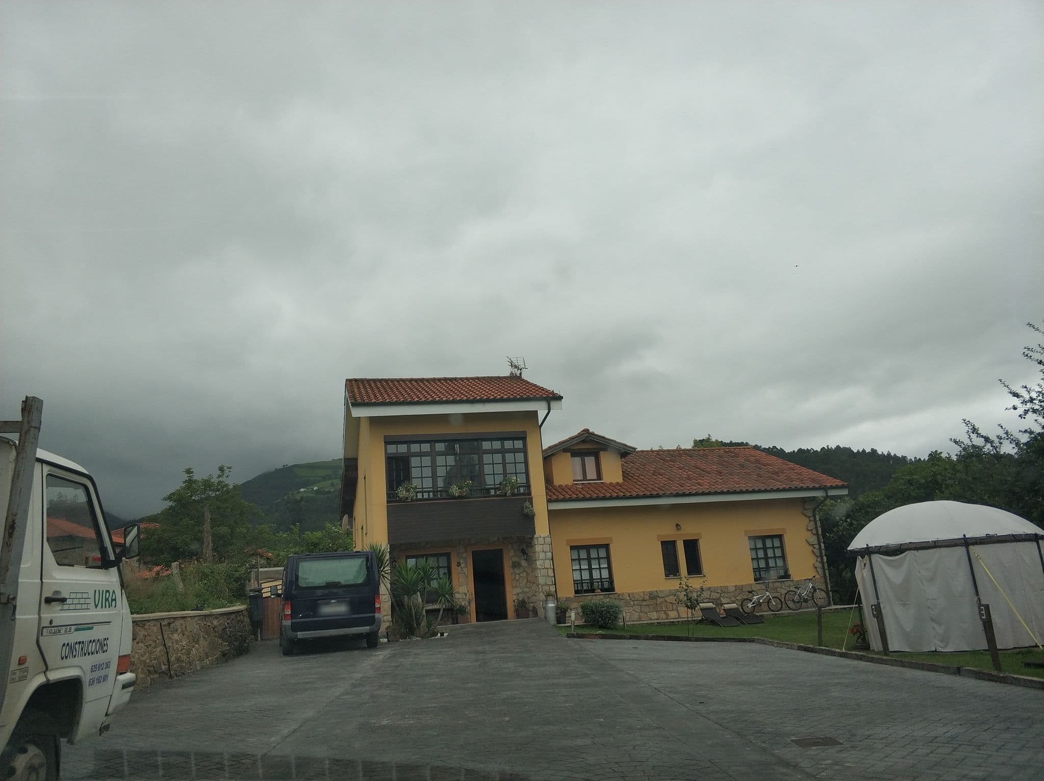 Street view near La Fragua del Canajal, Cudillero — © sanchi (CC BY-SA · Mapillary)