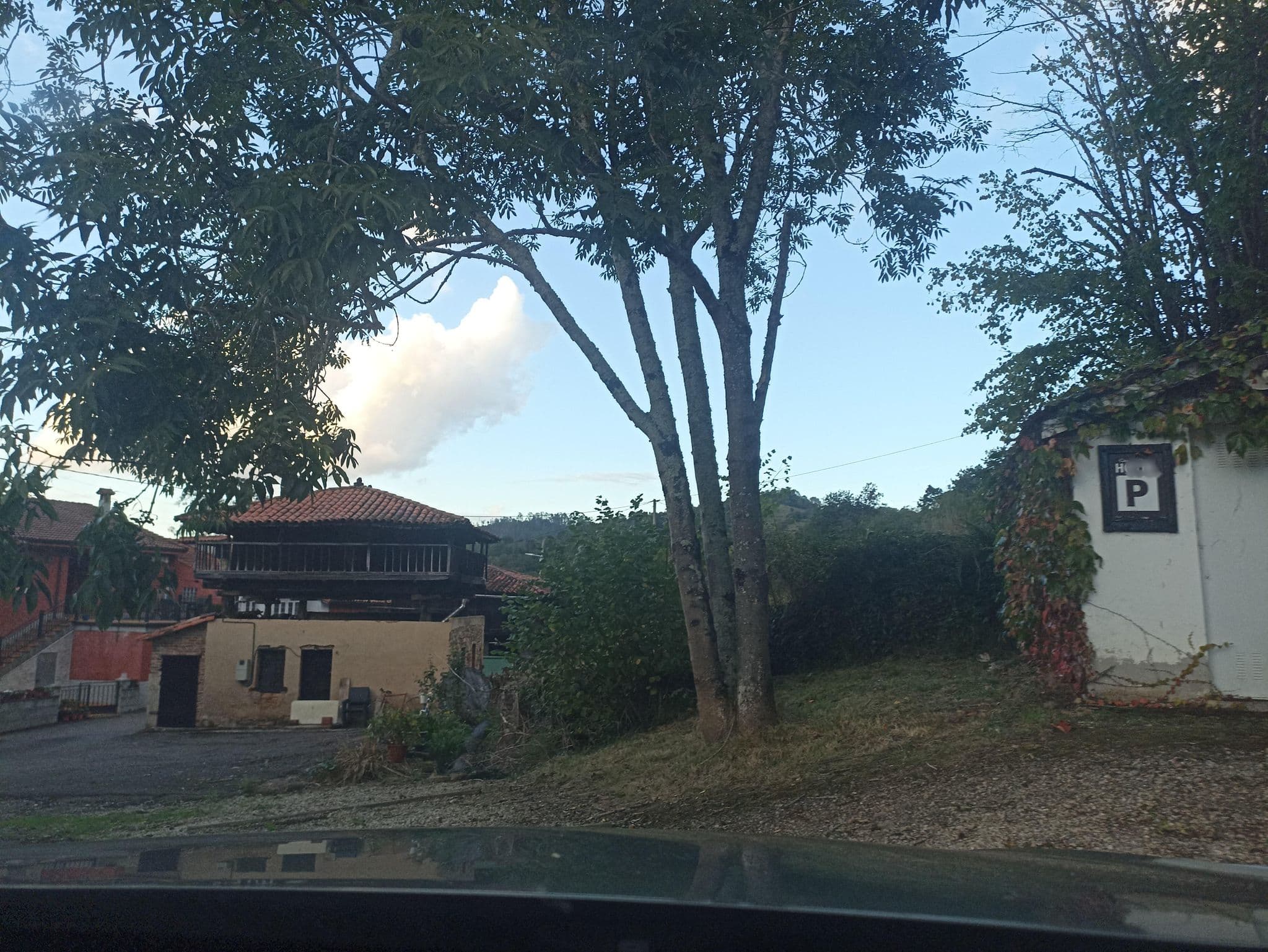 Street view near Hotel Rural Casa de la Veiga, Grado — © toniserra (CC BY-SA · Mapillary)