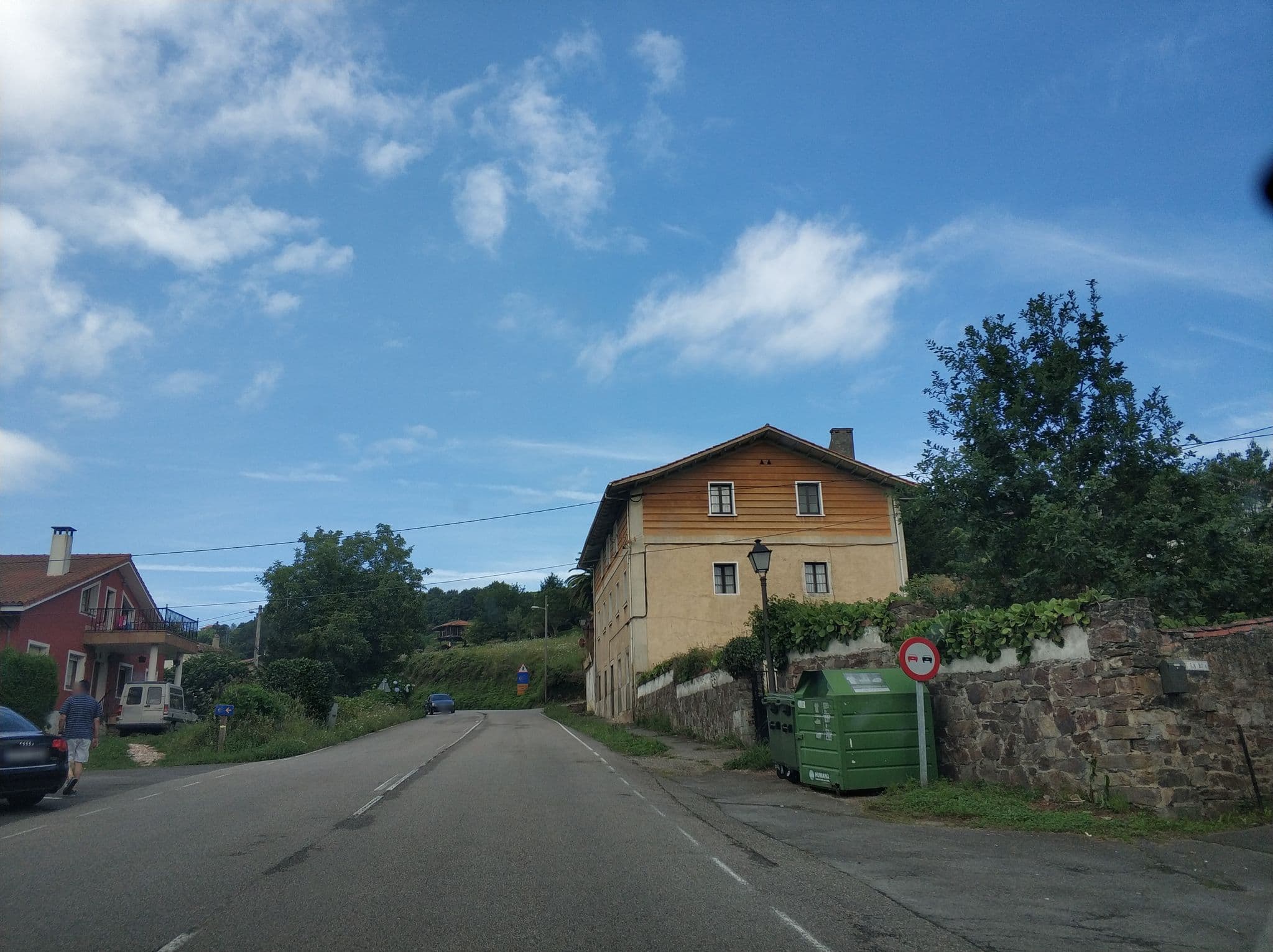 Street view near Albergue De Soto De Luiña, Cudillero — © sanchi (CC BY-SA · Mapillary)