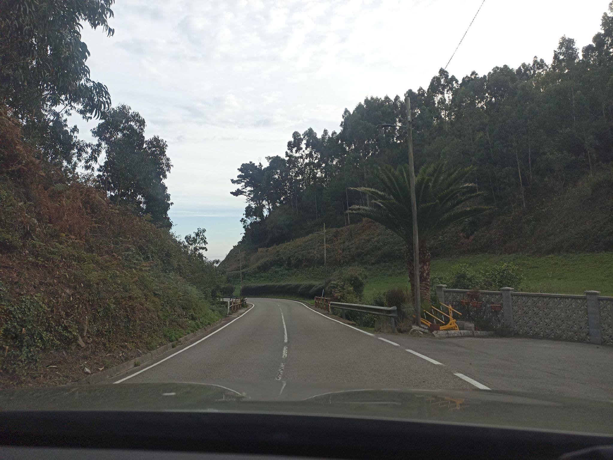 Street view near Hotel Azpiazu, Muros de Nalón — © toniserra (CC BY-SA · Mapillary)