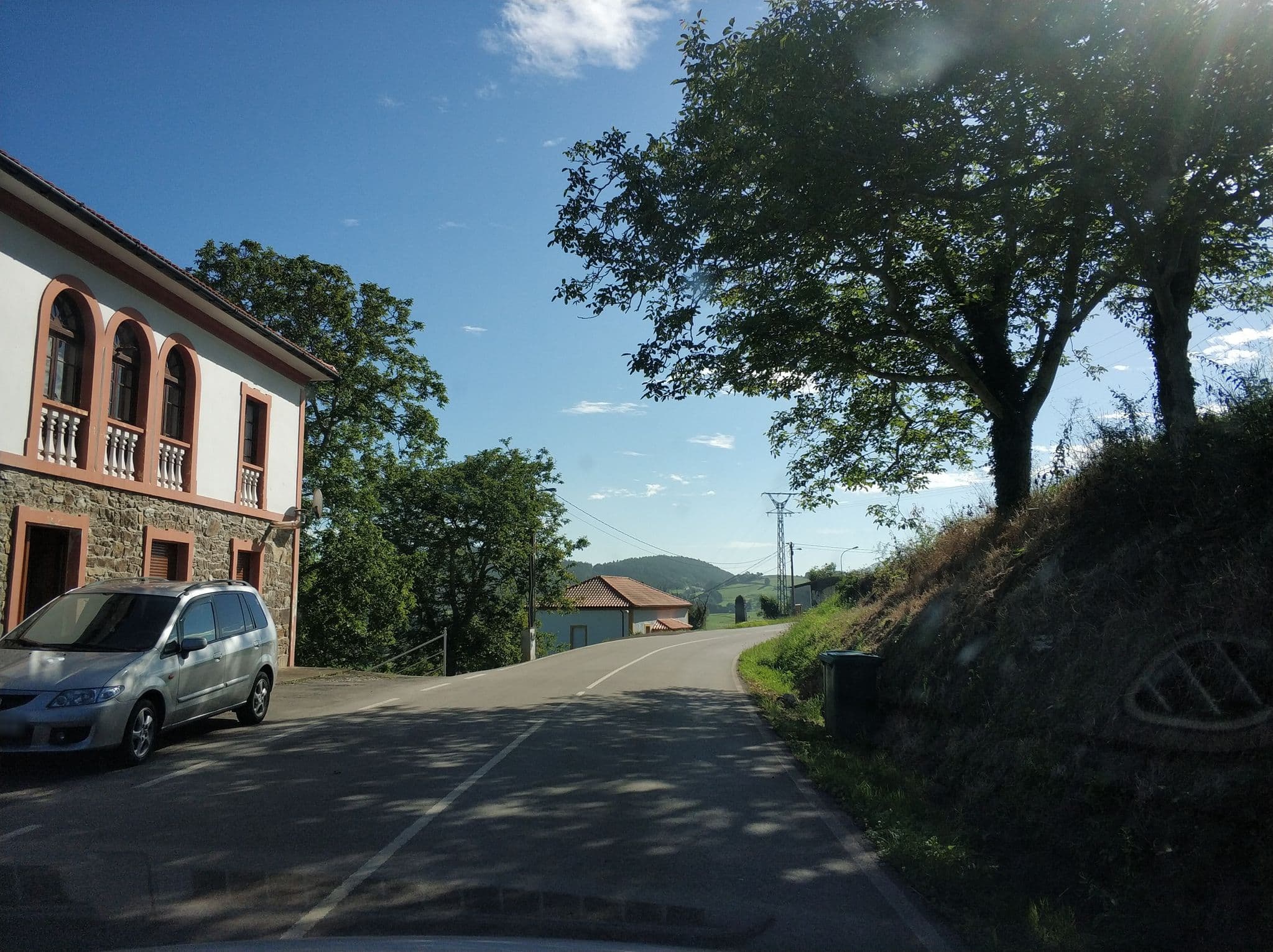Street view near Apartamentos Rurales el Molin de Panizal, Cudillero — © sanchi (CC BY-SA · Mapillary)