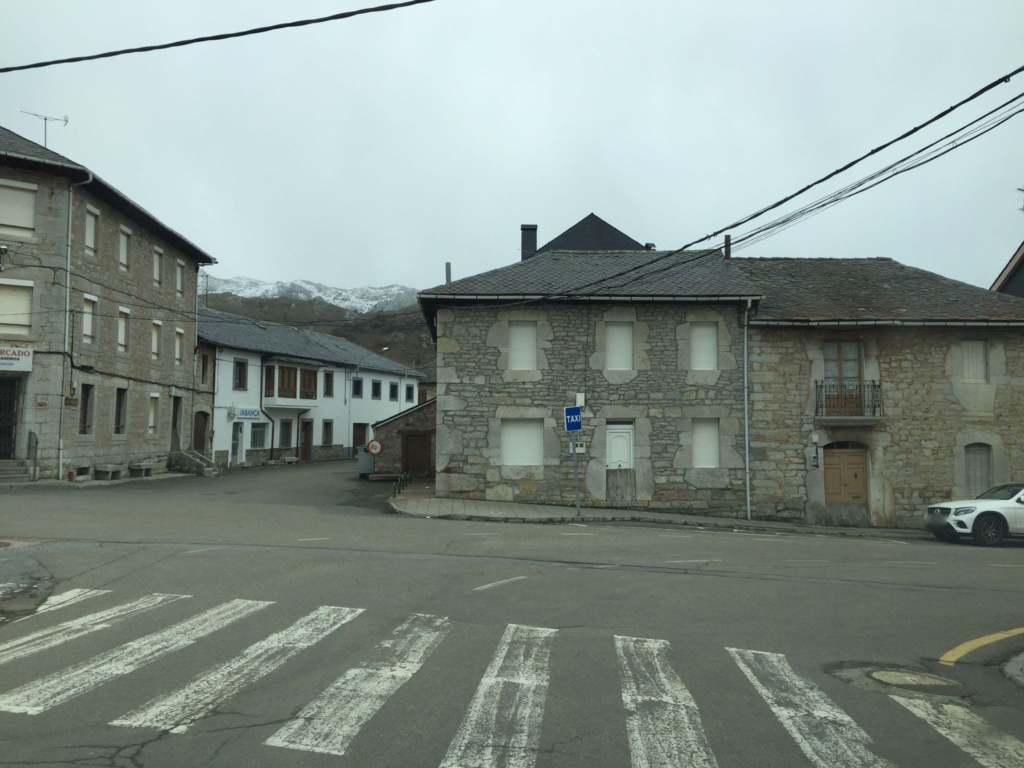 Street view near El rincón del nómada, Bárzana — © ptmap (CC BY-SA · Mapillary)