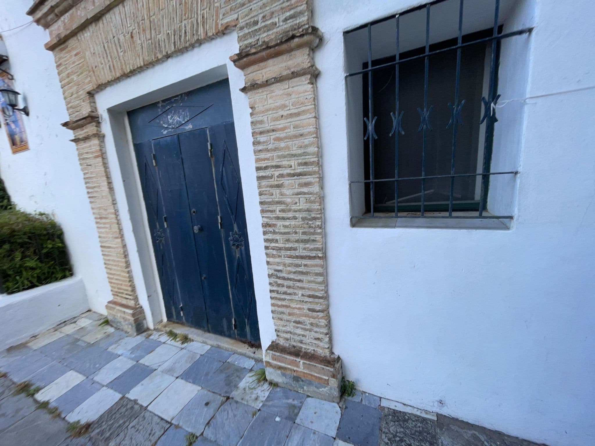 Street view near Apartamentos Casamonteymar Bas-Ser, Vejer de la Frontera — © seraq (CC BY-SA · Mapillary)