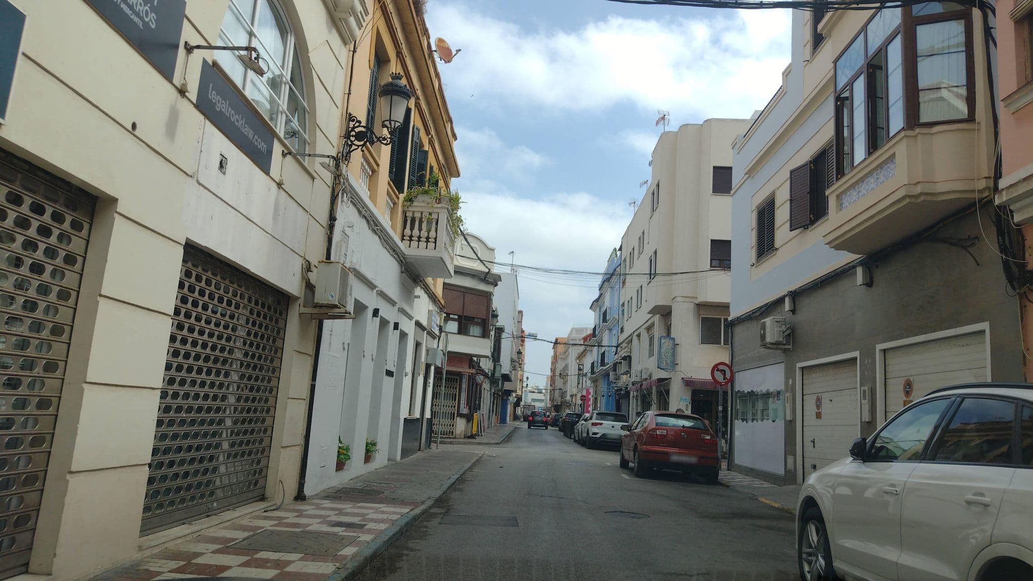 Street view near Hostal Carlos II, La Línea de la Concepción — © thetornado76 (CC BY-SA · Mapillary)