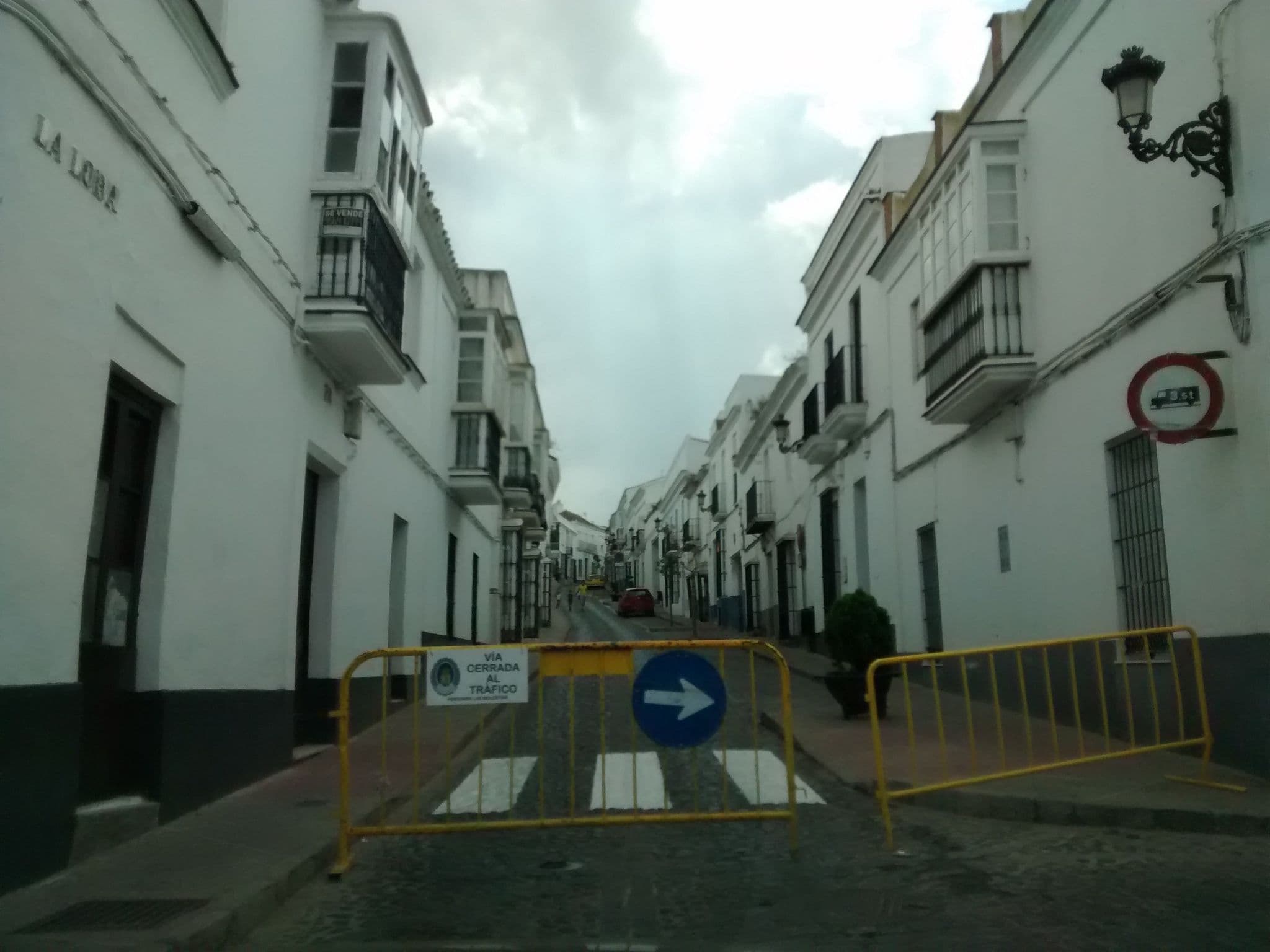 Street view near Apartamentos Los Balcones, Medina Sidonia — © egofer (CC BY-SA · Mapillary)
