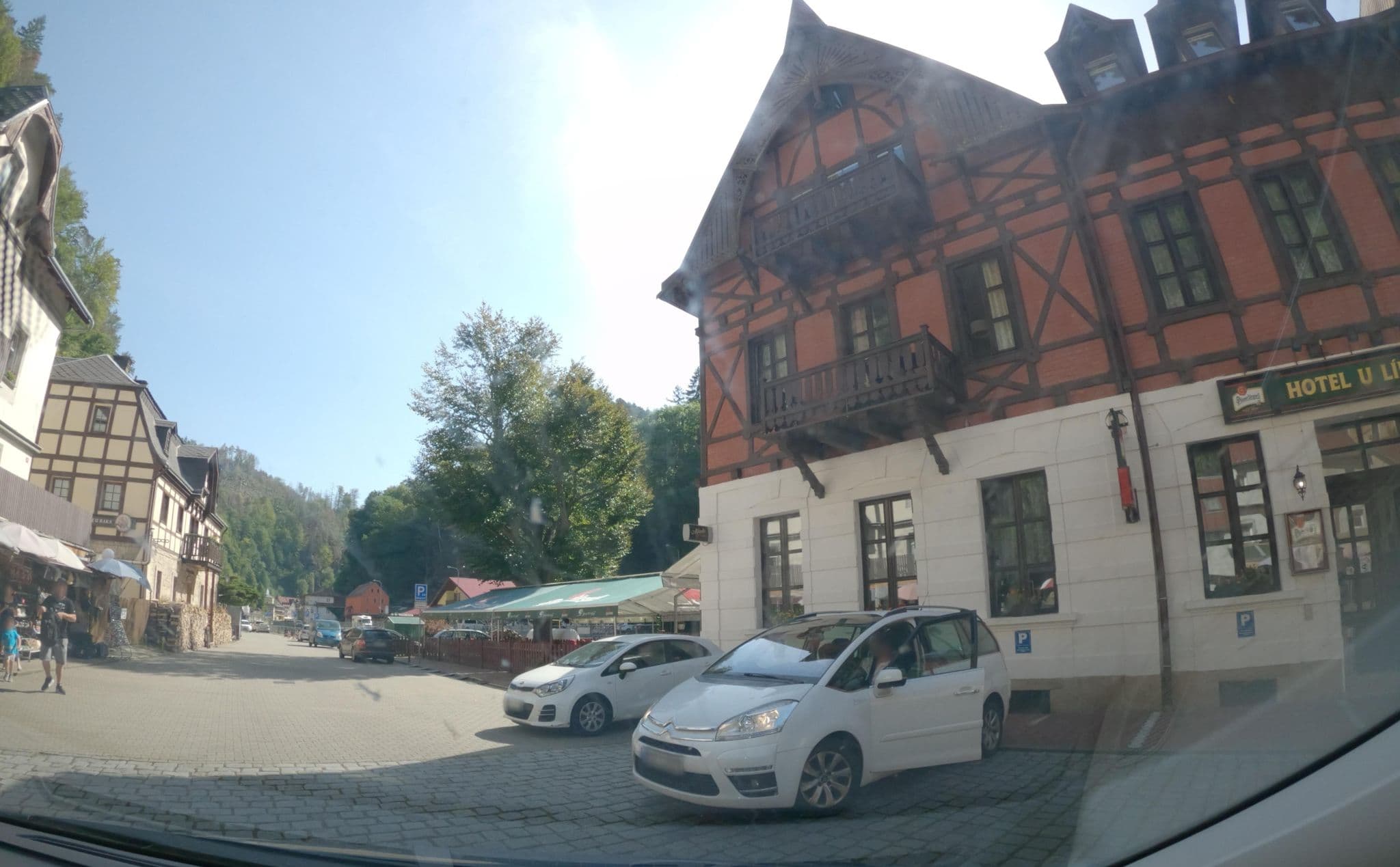 Street view near Hotel U Lípy, Děčín — © atze02 (CC BY-SA · Mapillary)