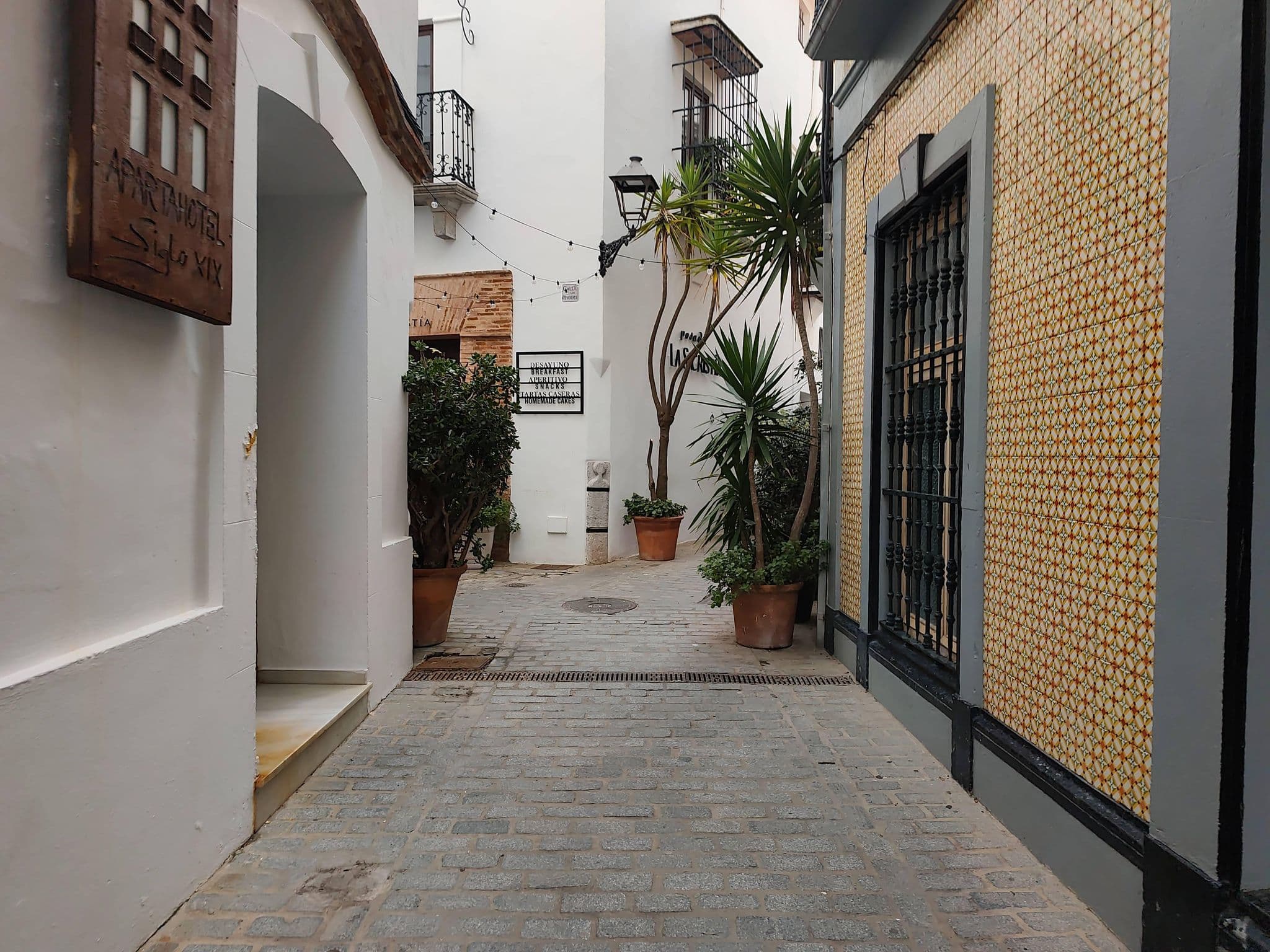 Street view near Tarifa Beach Houses, Tarifa — © Duro (CC BY-SA · Mapillary)