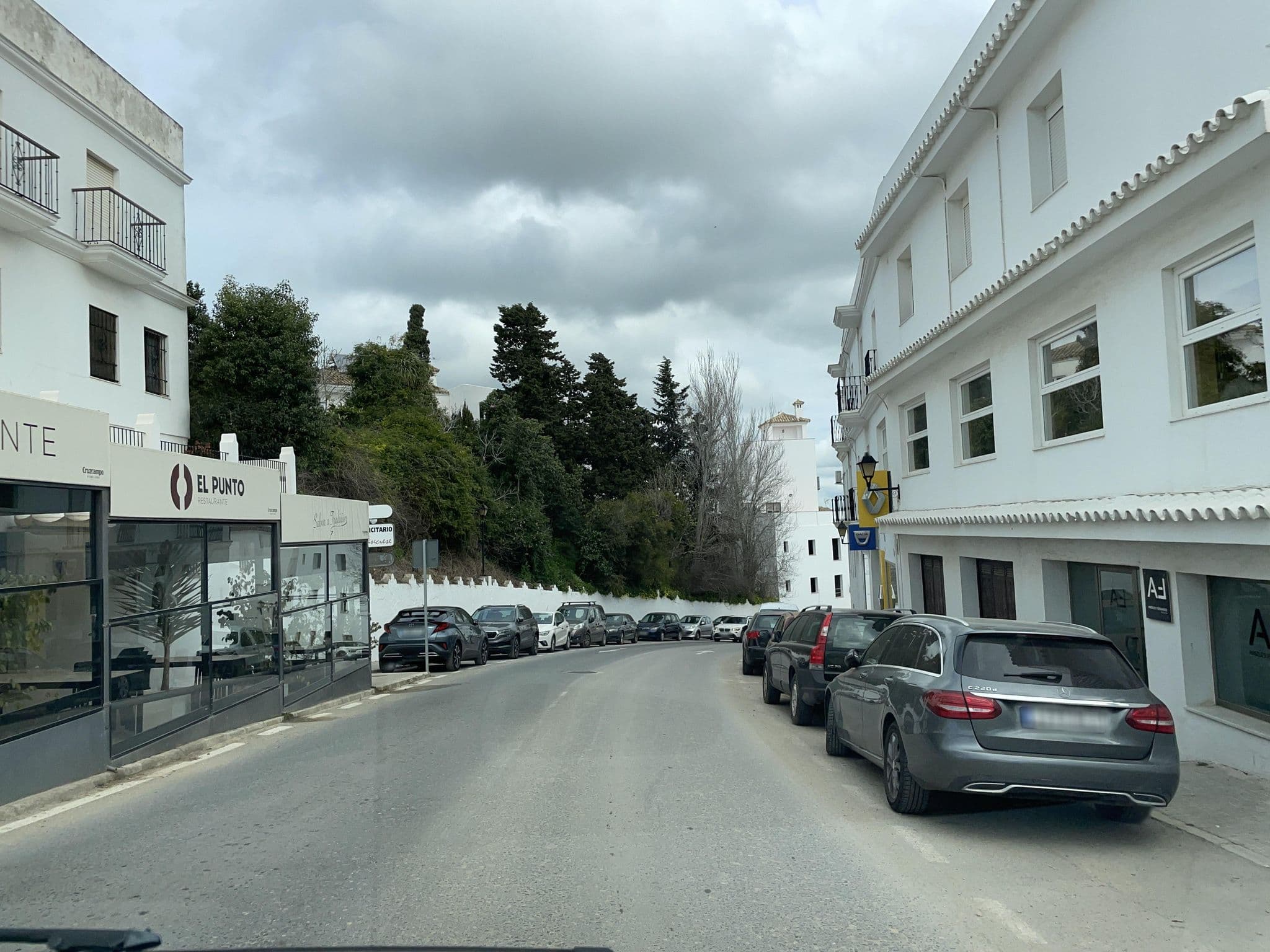 Street view near Hostal la Janda, Vejer de la Frontera — © seraq (CC BY-SA · Mapillary)