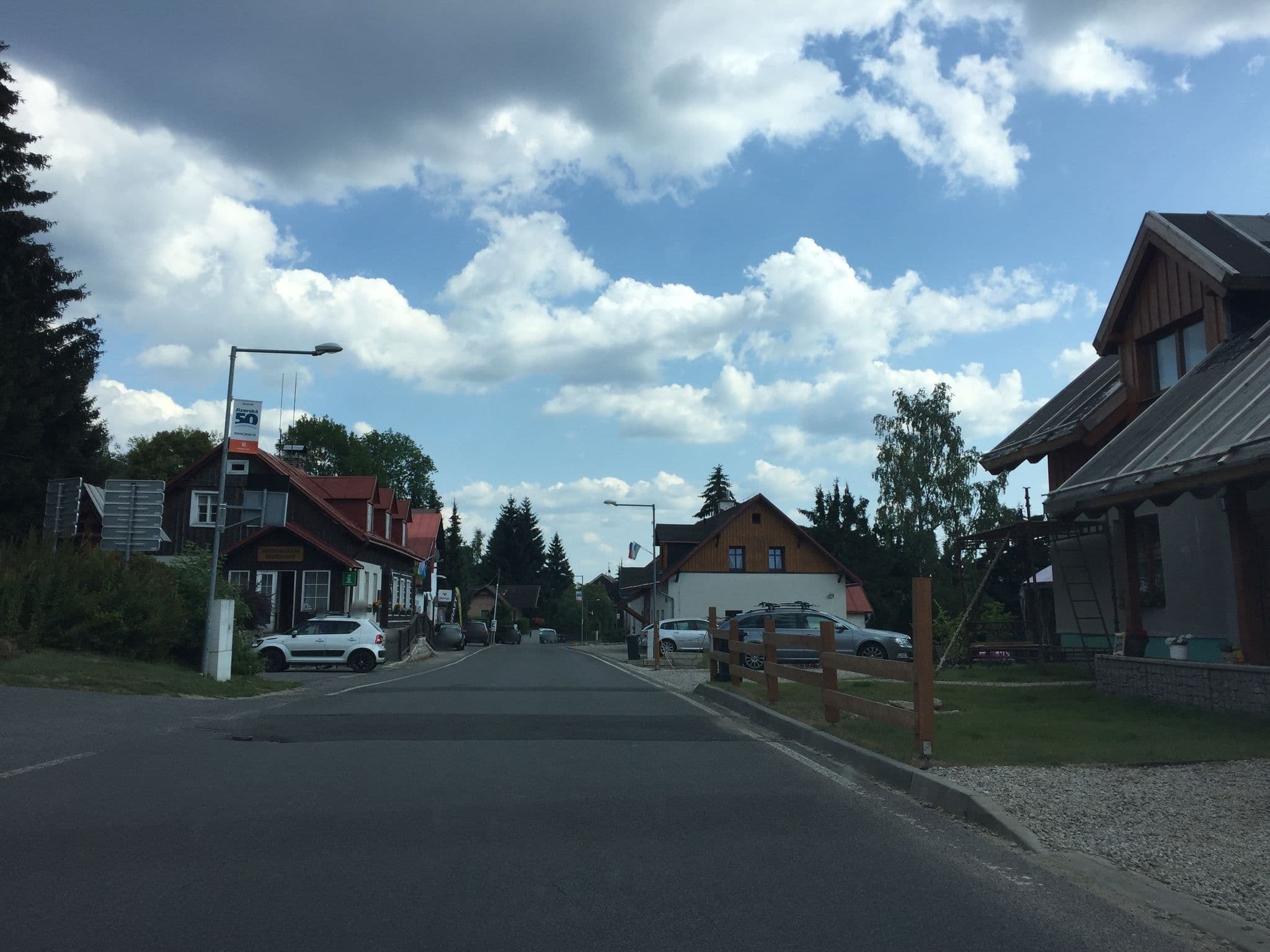 Street view near Apartmány Kunc, Janov nad Nisou — © it_s_so_funny (CC BY-SA · Mapillary)