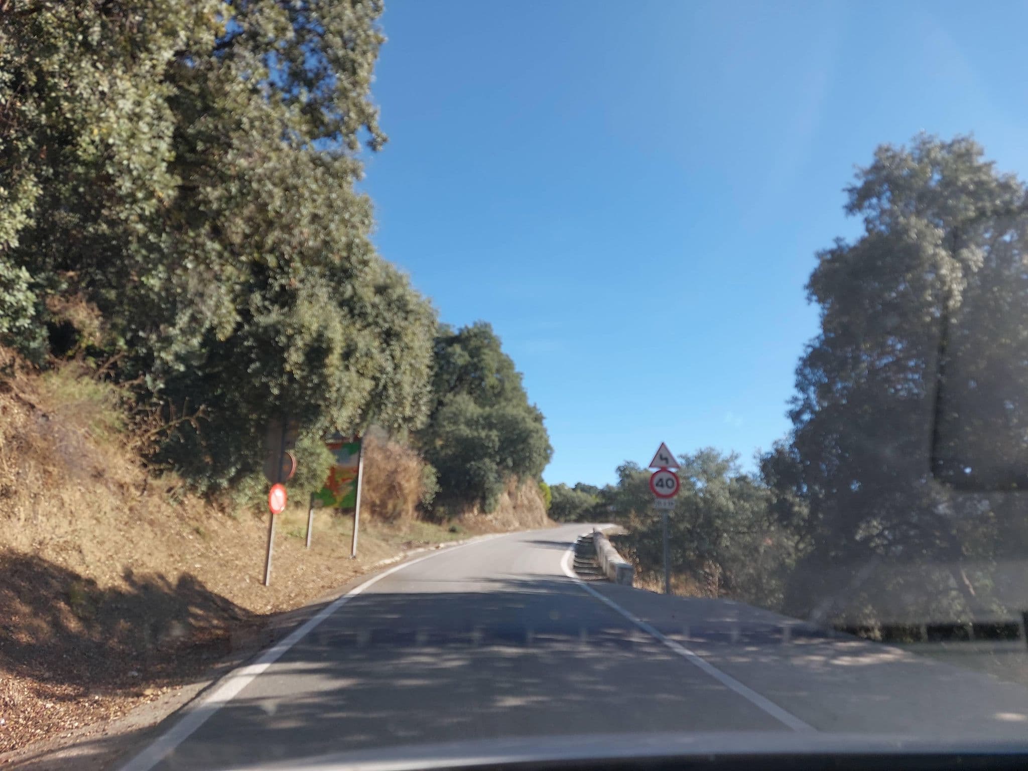 Street view near Club La Costa Hotel Malaga, Igualeja — © 5rmft (CC BY-SA · Mapillary)