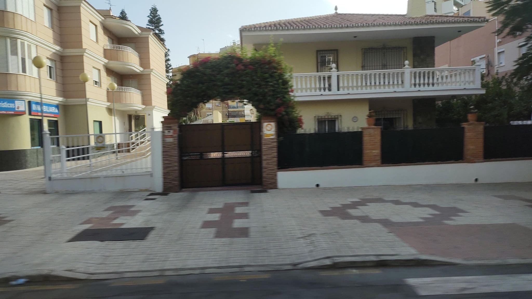 Street view near Luxury Playamar Beach, Torremolinos — © rsandu (CC BY-SA · Mapillary)