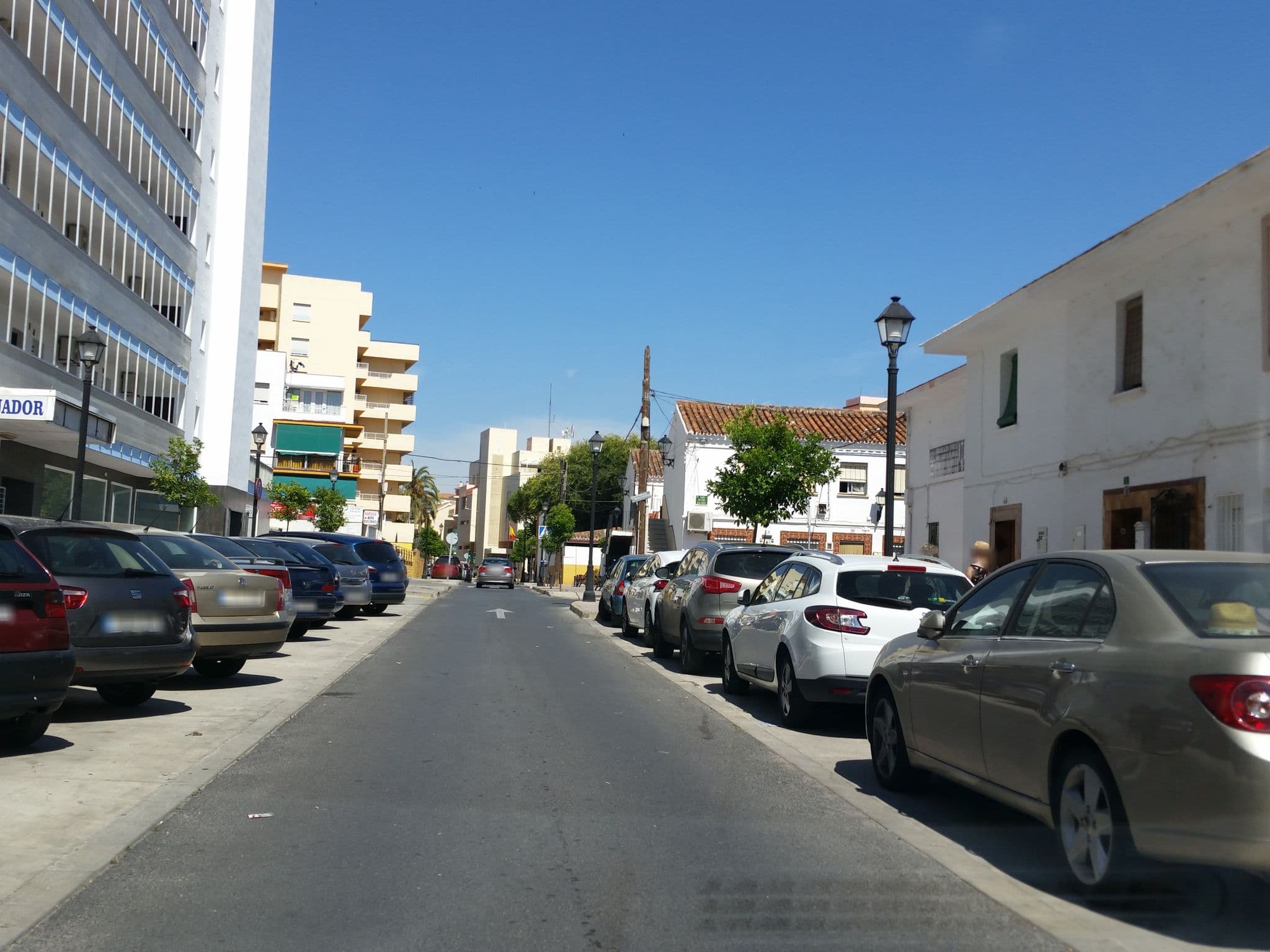Street view near Apartamentos Embajador, Fuengirola — © jaakkoh (CC BY-SA · Mapillary)