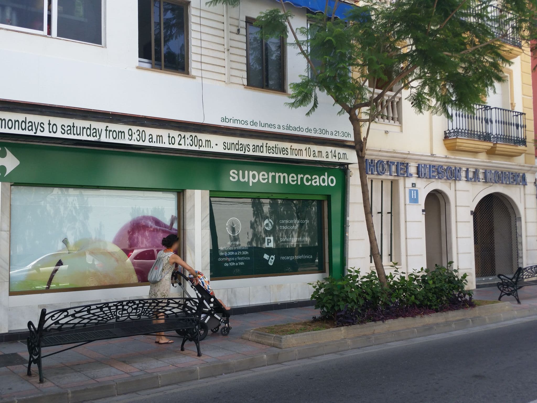 Street view near Hotel Cafe La Morea, Fuengirola — © jaakkoh (CC BY-SA · Mapillary)
