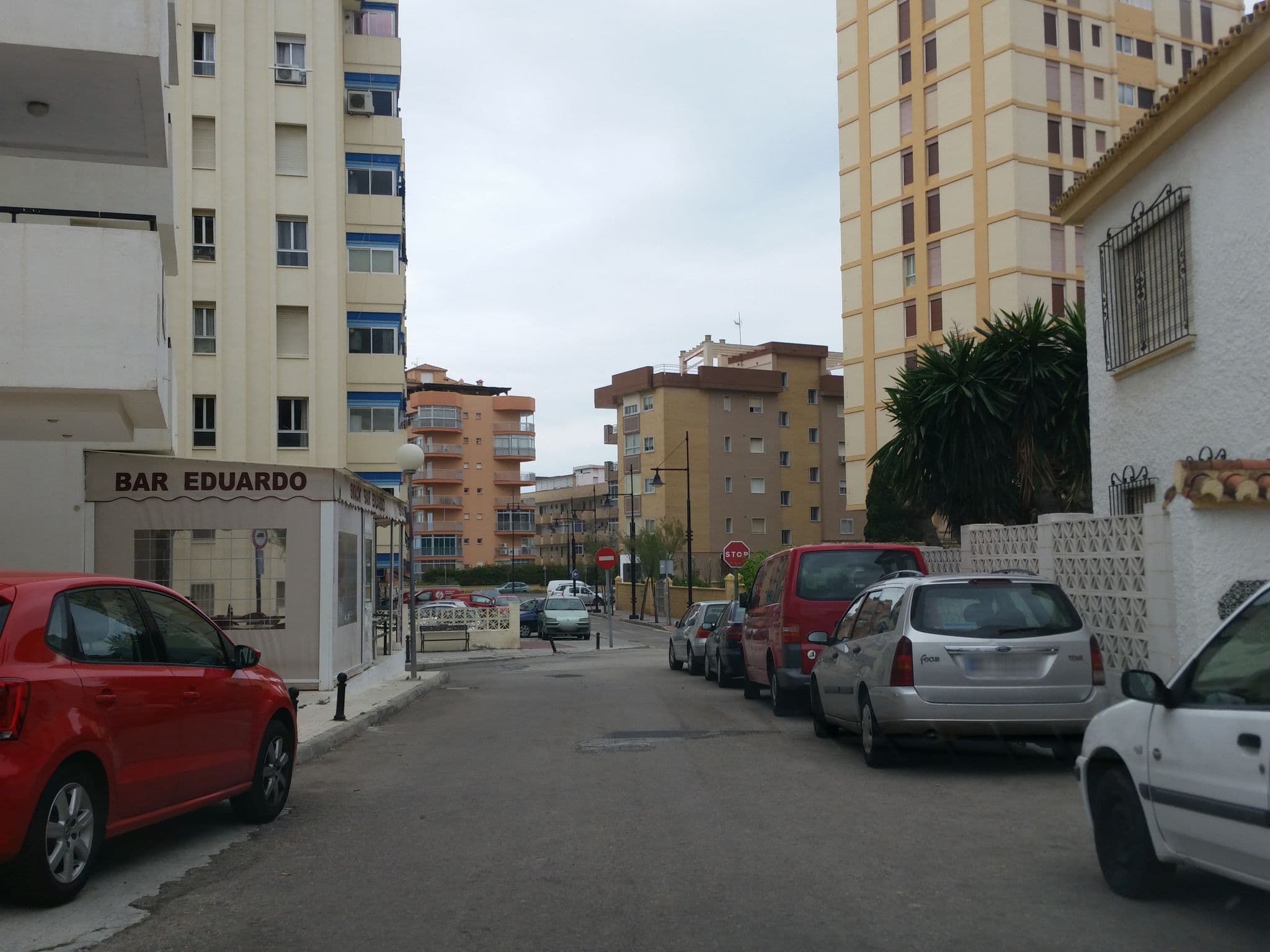 Street view near Apartamentos Kristie, Fuengirola — © jaakkoh (CC BY-SA · Mapillary)