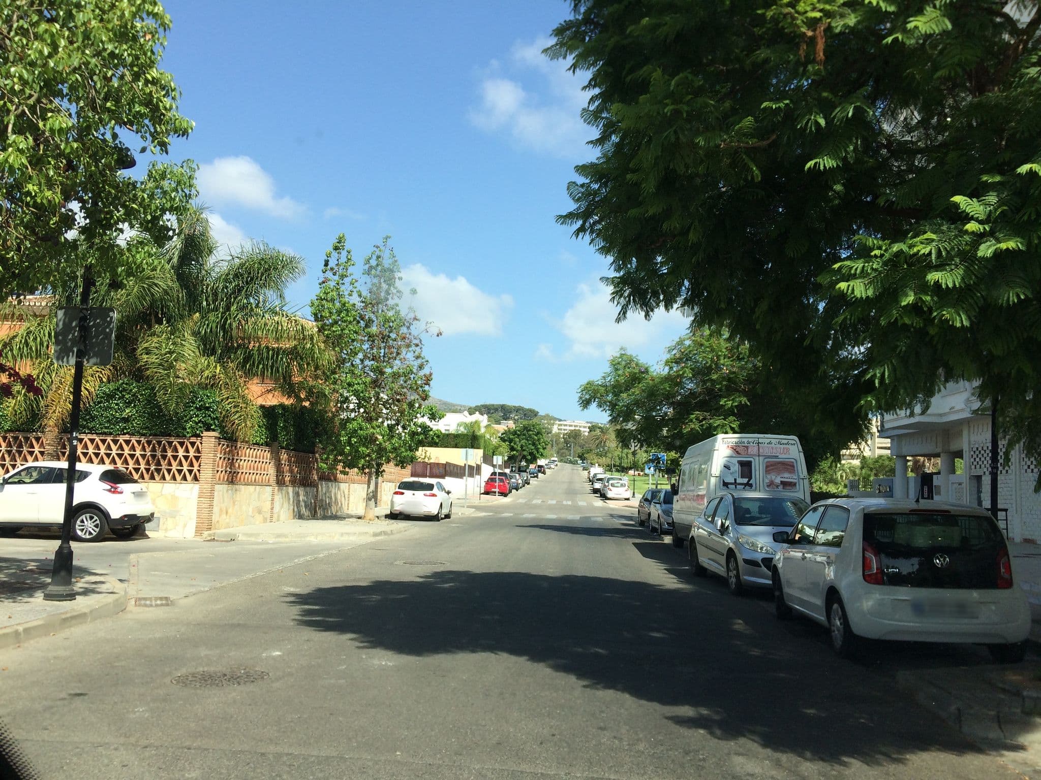 Street view near Waterfront Villa Saudi, Torremolinos — © klaberlang (CC BY-SA · Mapillary)