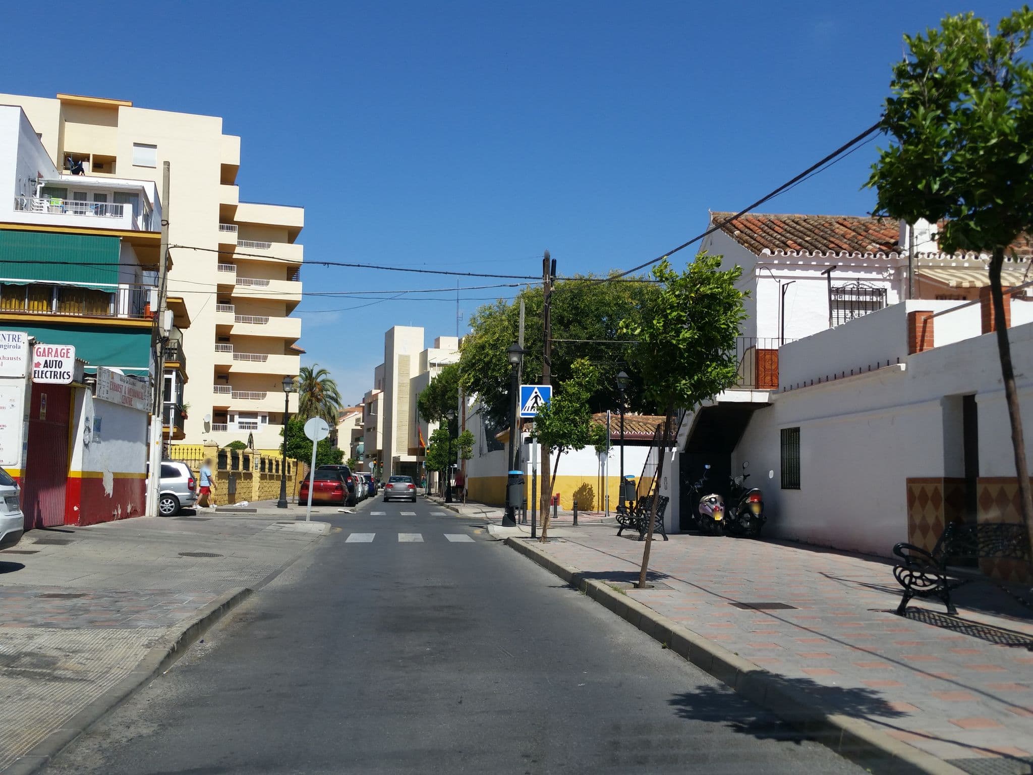 Street view near Hotel Embajador, Fuengirola — © jaakkoh (CC BY-SA · Mapillary)