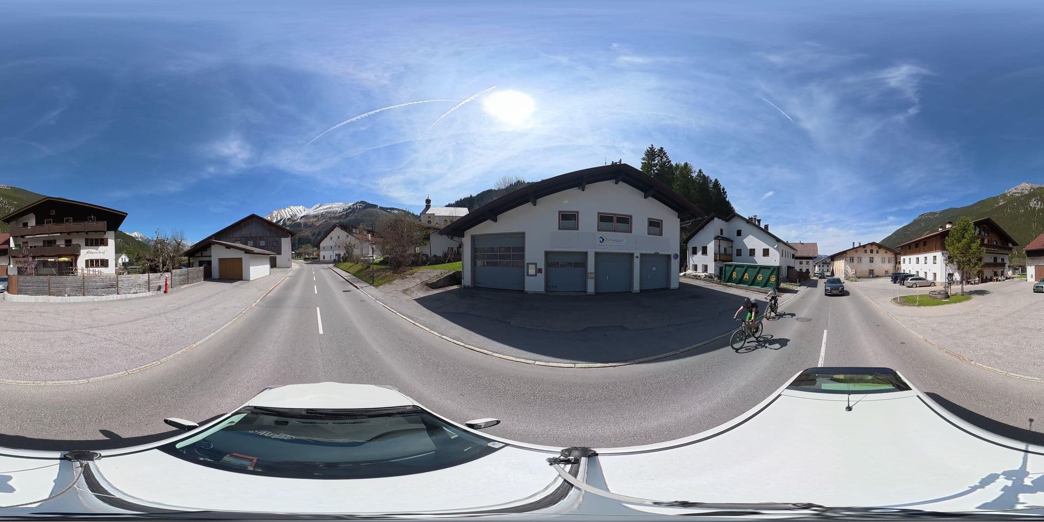 Street view near Gasthof Sonne, Lermoos — © osmplus_org (CC BY-SA · Mapillary)