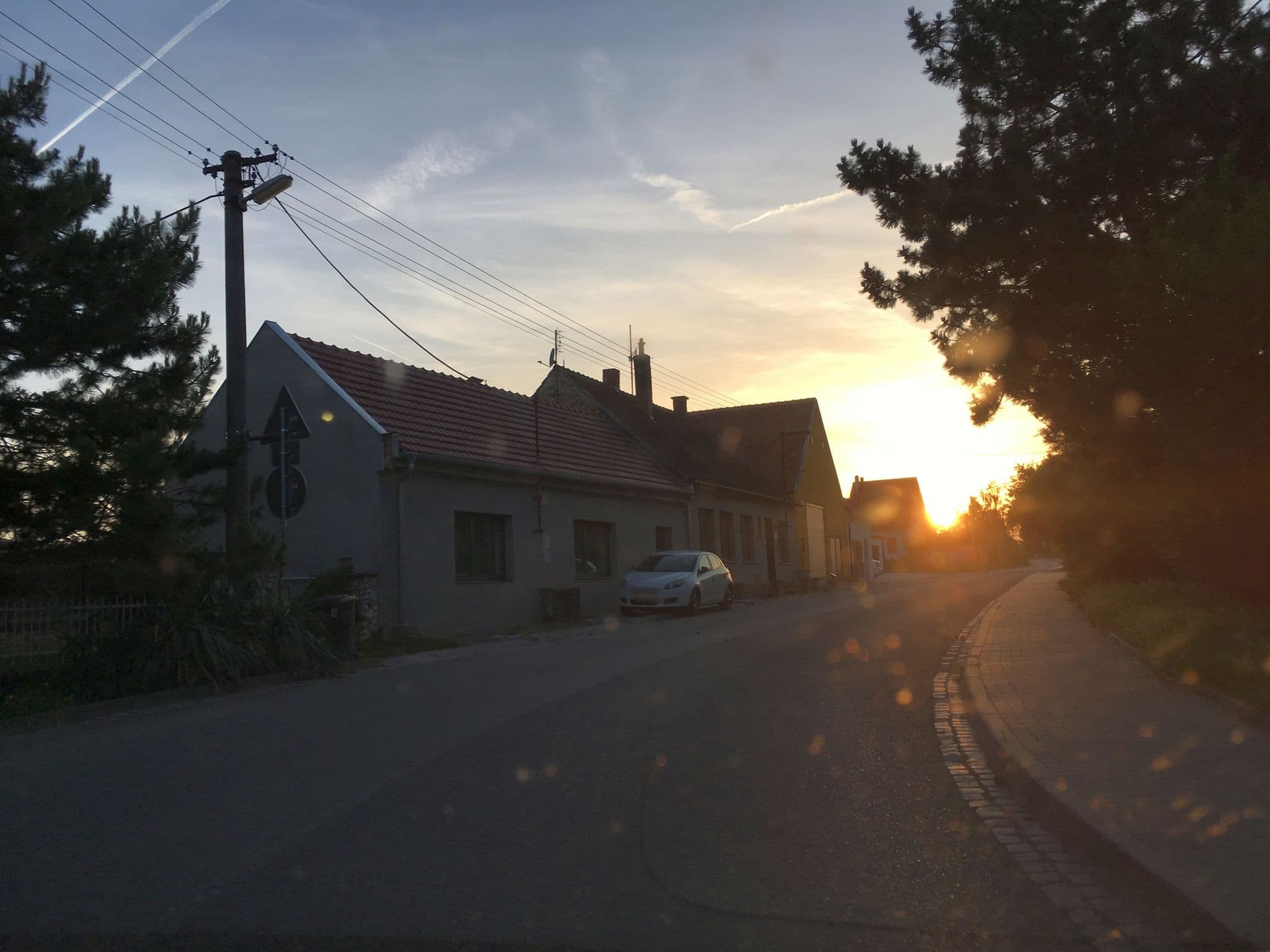 Street view near Šťastný sklep, Valtice — © istefanos (CC BY-SA · Mapillary)
