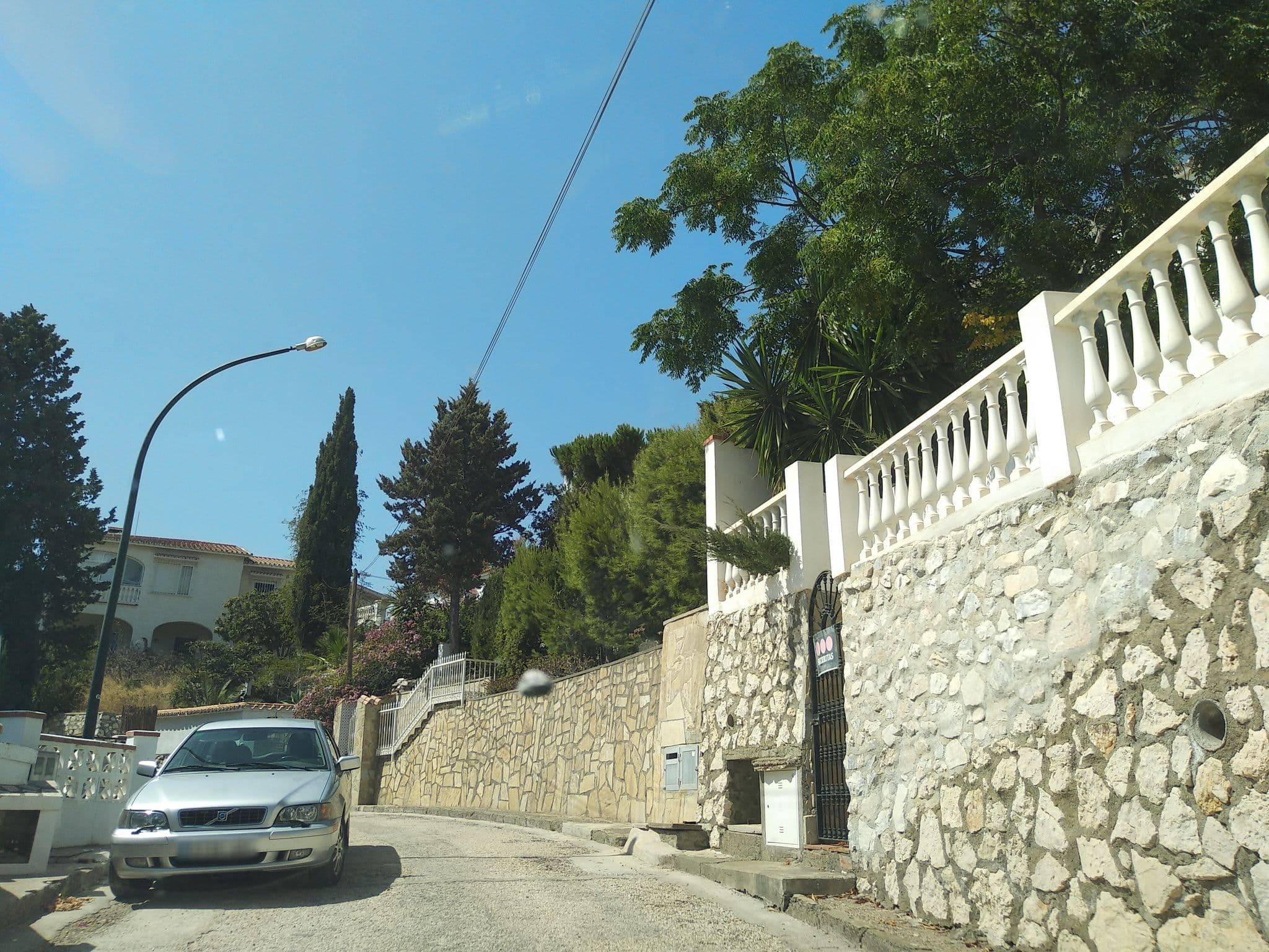 Street view near Casa Andalucia, Valdés — © klaberlang (CC BY-SA · Mapillary)