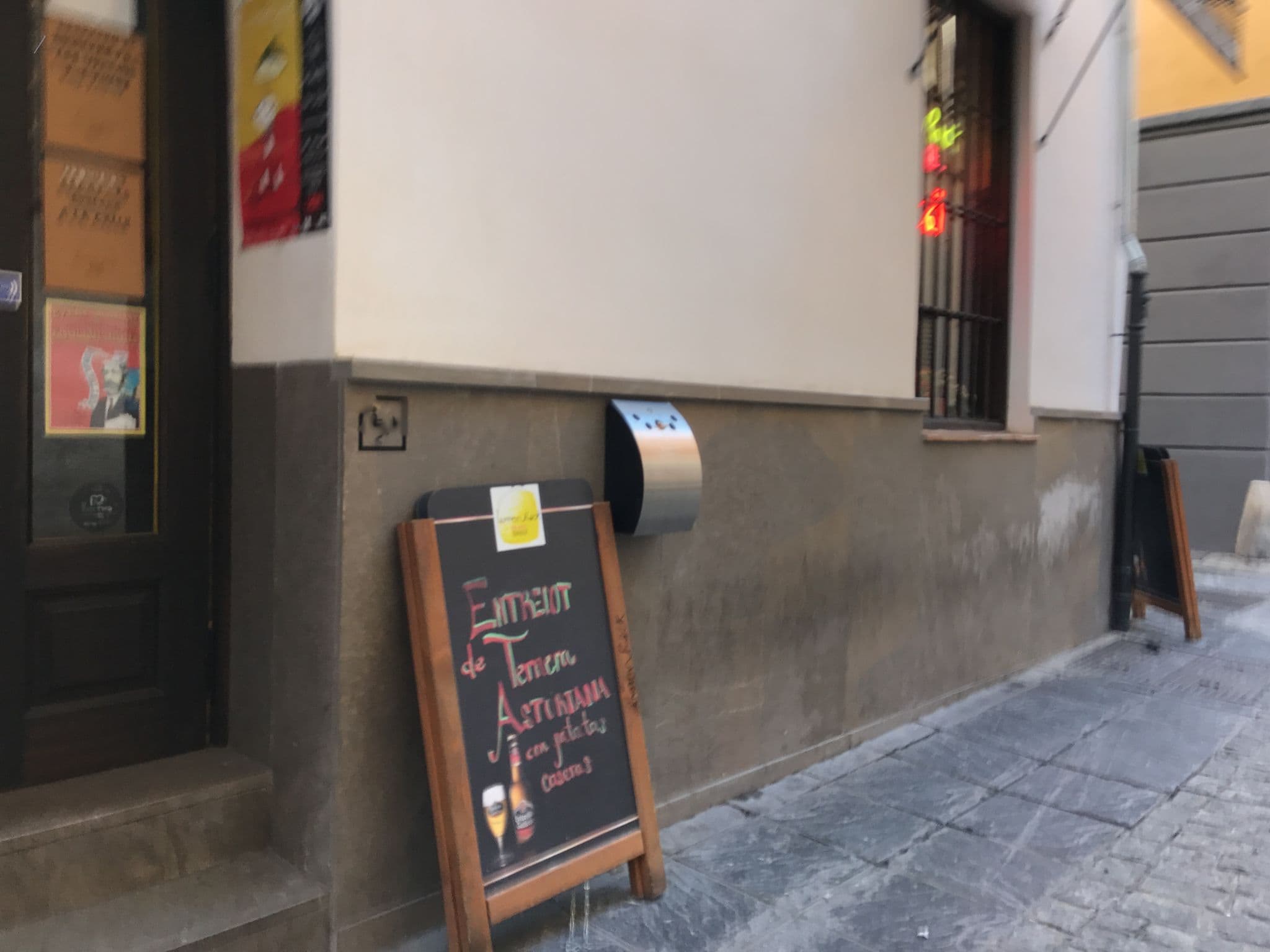 Street view near Casa Montalbán Apartamentos Turísticos, Granada — © rainerup (CC BY-SA · Mapillary)