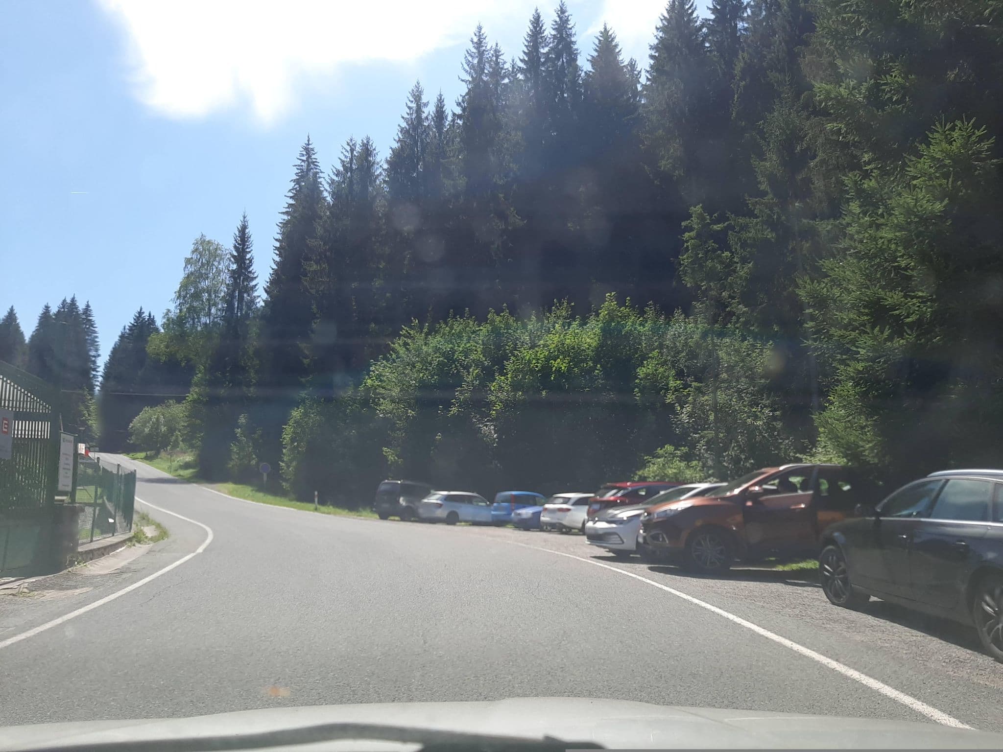 Street view near Chata Čeňkovka, Kašperské Hory — © CBradioCZ (CC BY-SA · Mapillary)