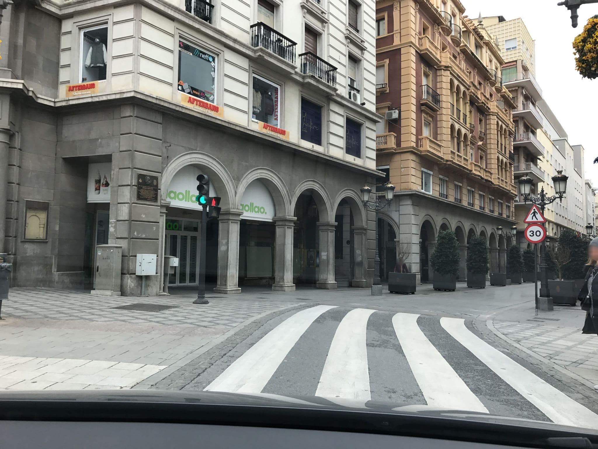 Street view near Chezmoihome Luxury Apartments, Granada — © rainerup (CC BY-SA · Mapillary)