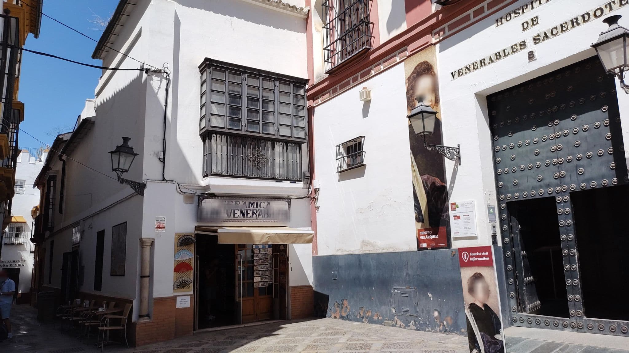 Street view near Apartamentos Murillo, Sevilla — © rsandu (CC BY-SA · Mapillary)