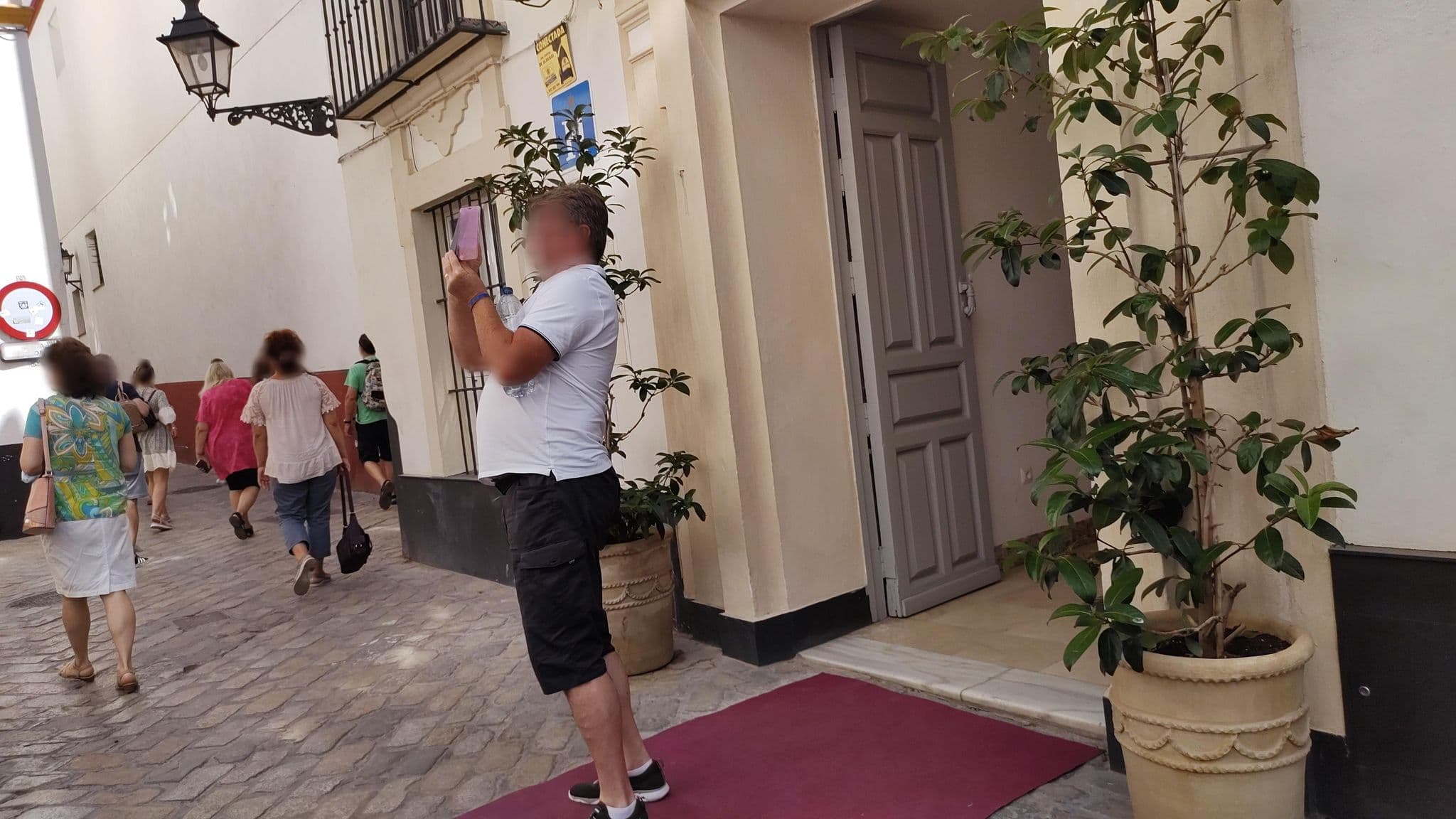 Street view near Hotel Murillo Centro Sevilla, Sevilla — © rsandu (CC BY-SA · Mapillary)