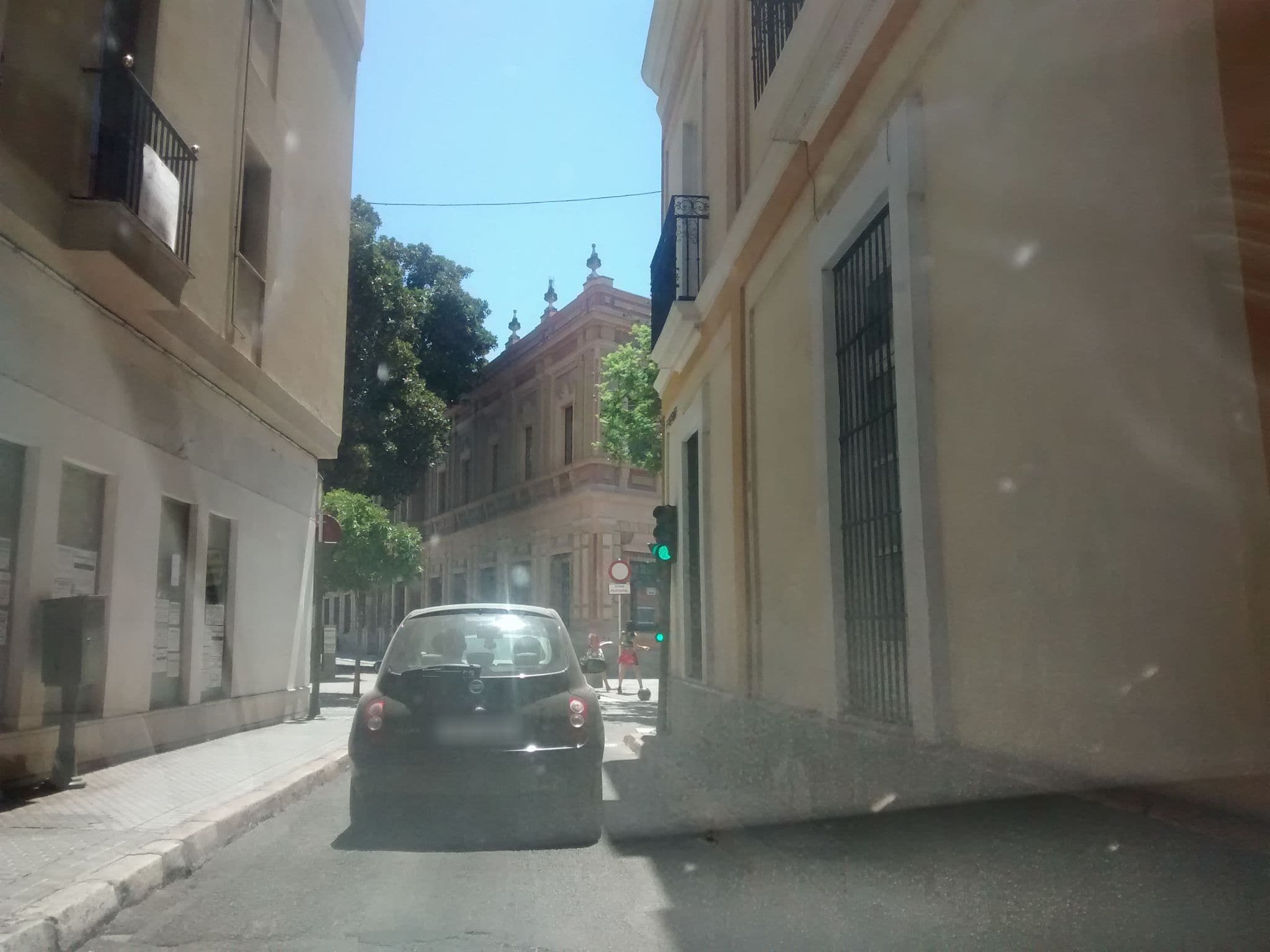 Street view near Life Apartments San Vicente, Sevilla — © erielkhan (CC BY-SA · Mapillary)