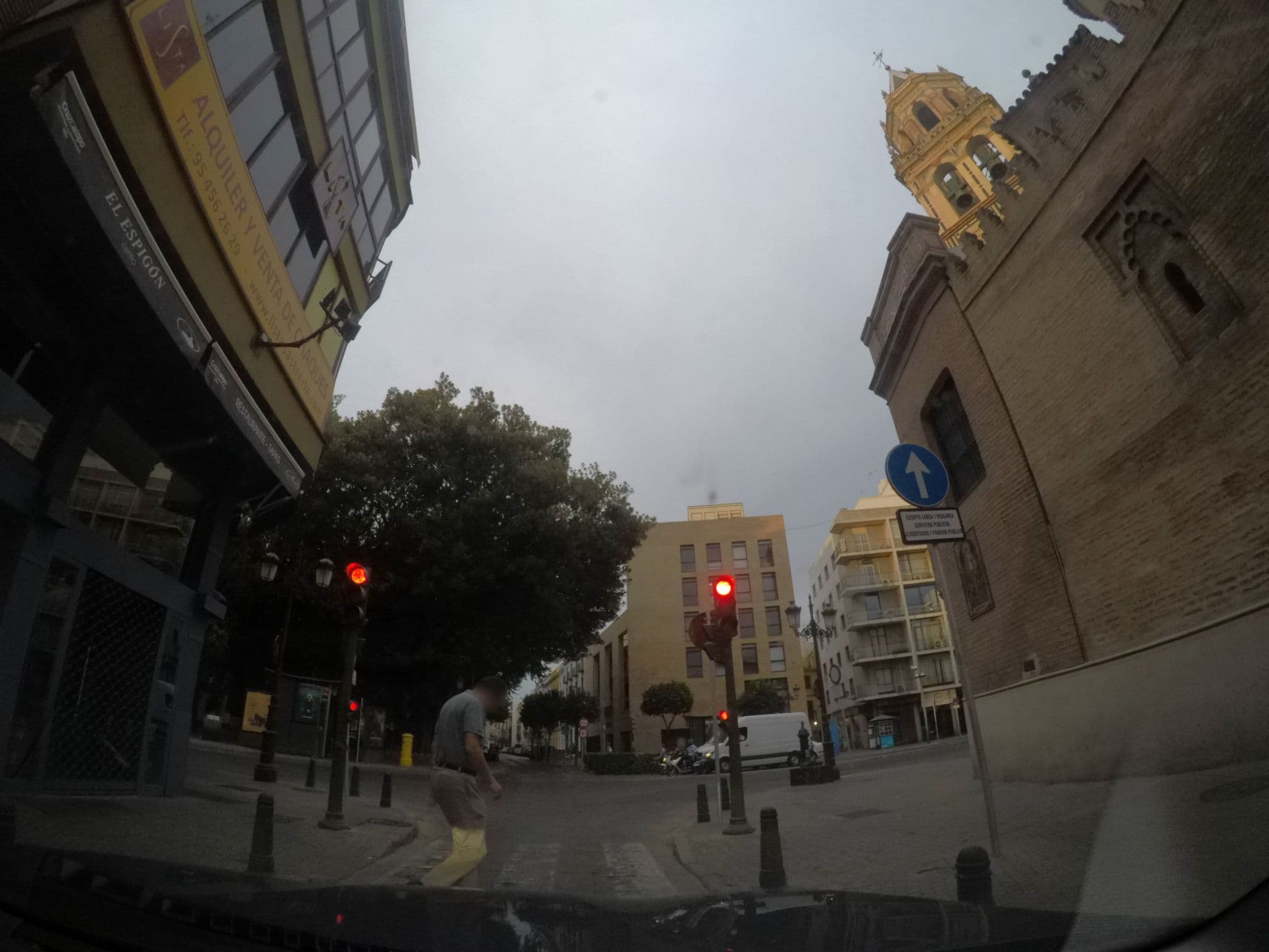 Street view near Sevilla Tourist And Food - Santillana, Sevilla — © agamemnon (CC BY-SA · Mapillary)