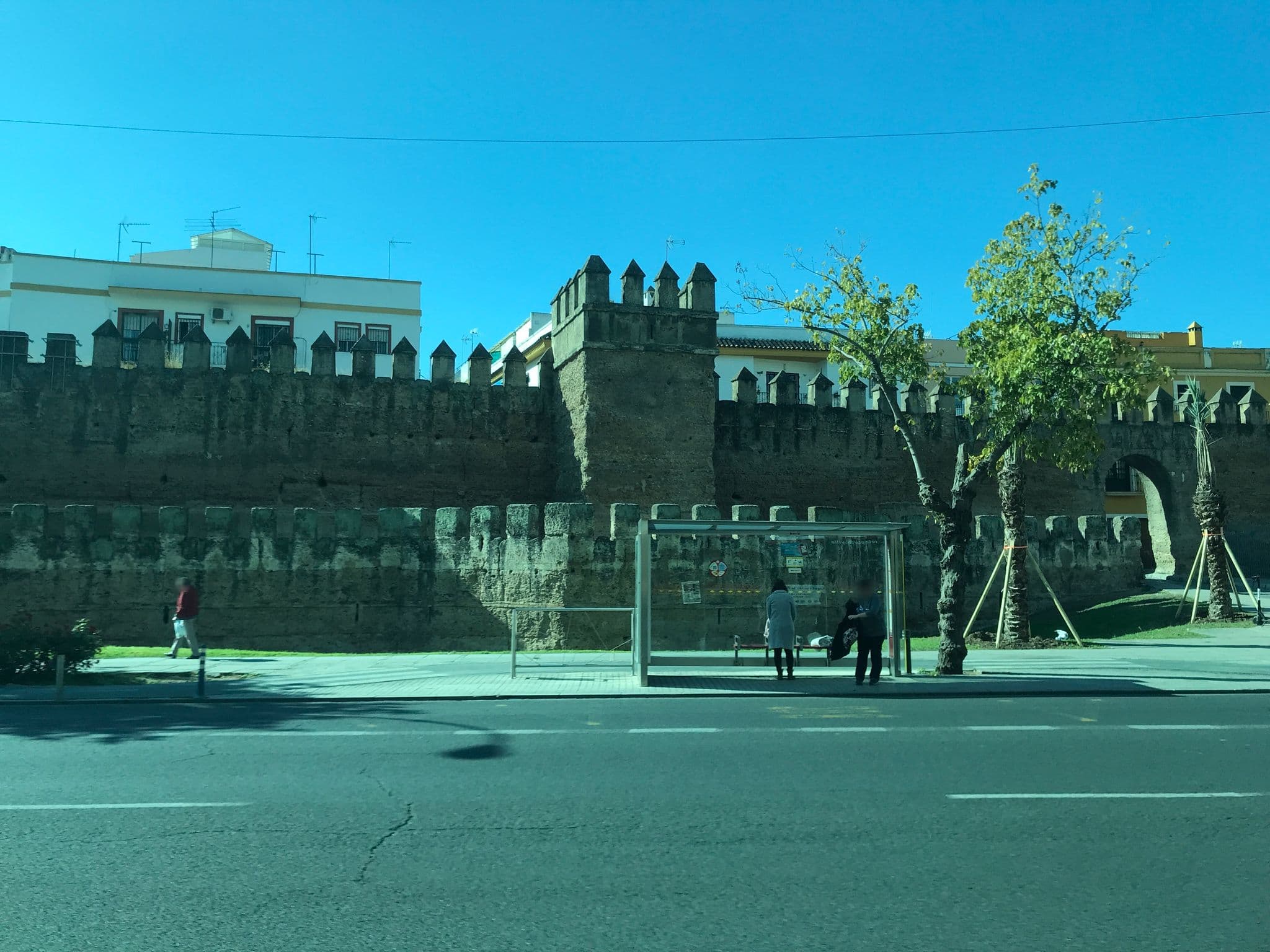 Street view near Piscina Hotel Macarena, Sevilla — © ejegg (CC BY-SA · Mapillary)