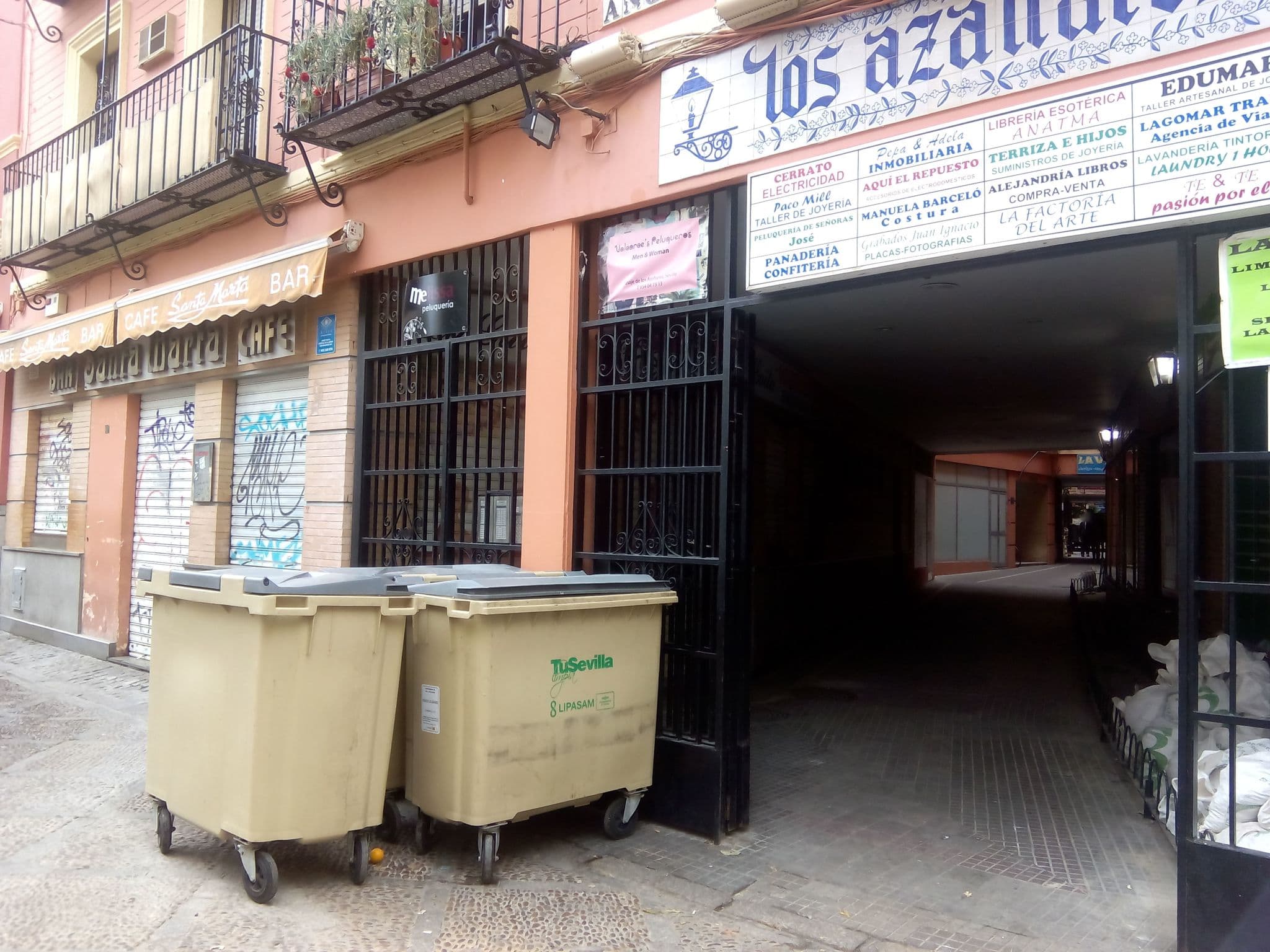Street view near Hostel One Sevilla Centro, Sevilla — © anarey (CC BY-SA · Mapillary)