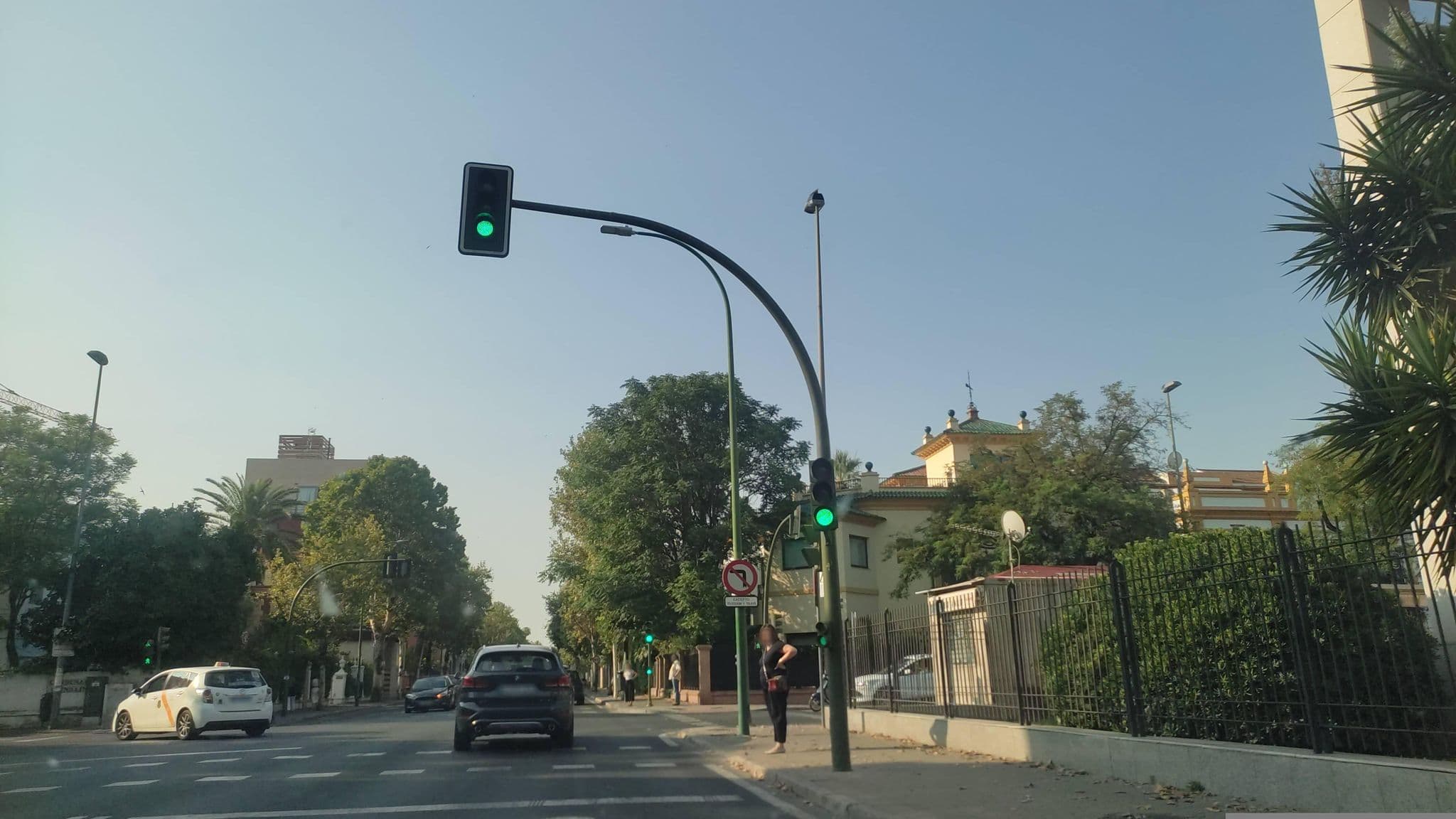 Street view near AC Hotel Ciudad de Sevilla, Sevilla — © kesku (CC BY-SA · Mapillary)