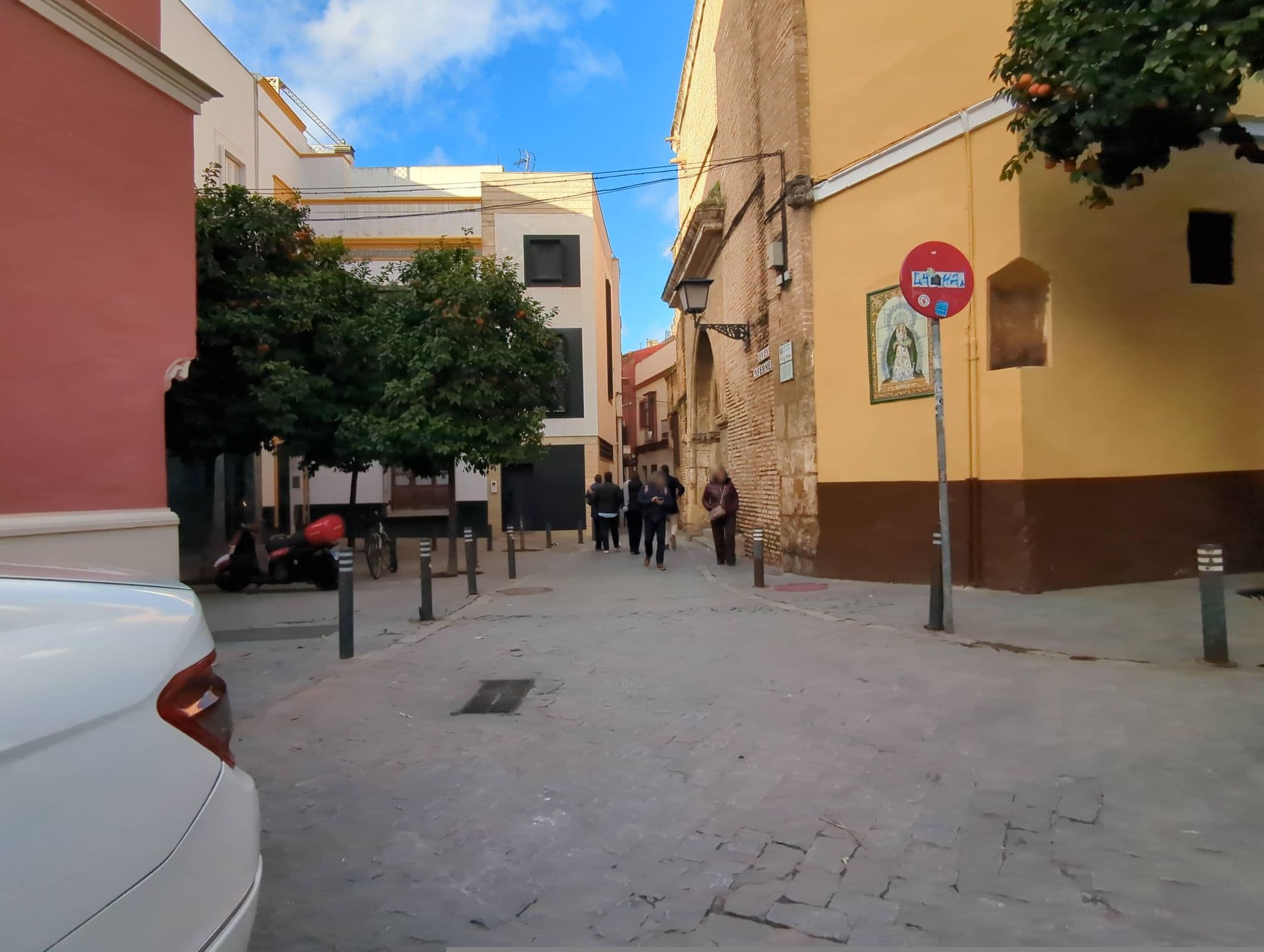 Street view near Apartment Alameda, Sevilla — © miguel_andrade (CC BY-SA · Mapillary)