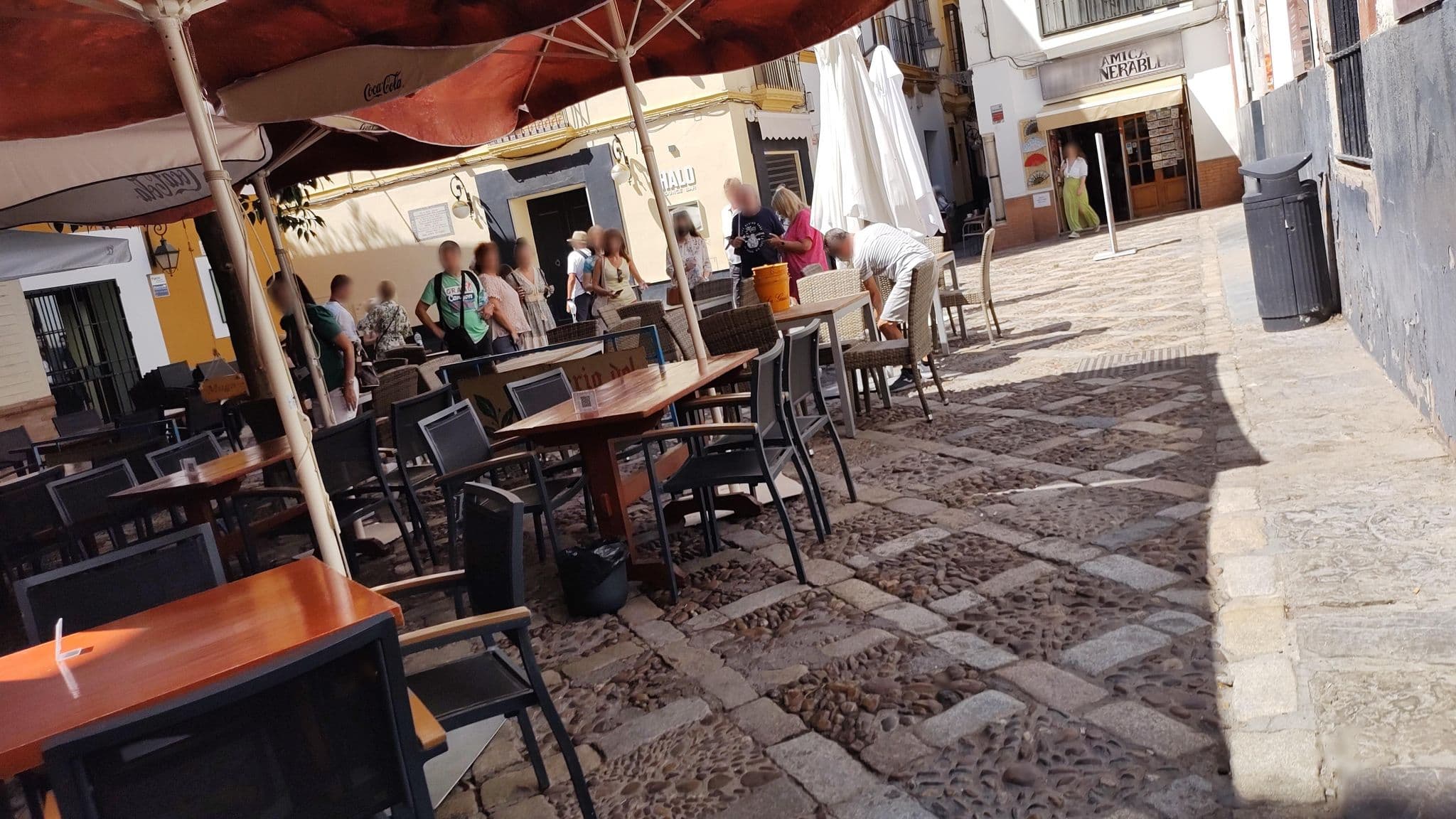 Street view near Casual Don Juan Tenorio, Sevilla — © rsandu (CC BY-SA · Mapillary)
