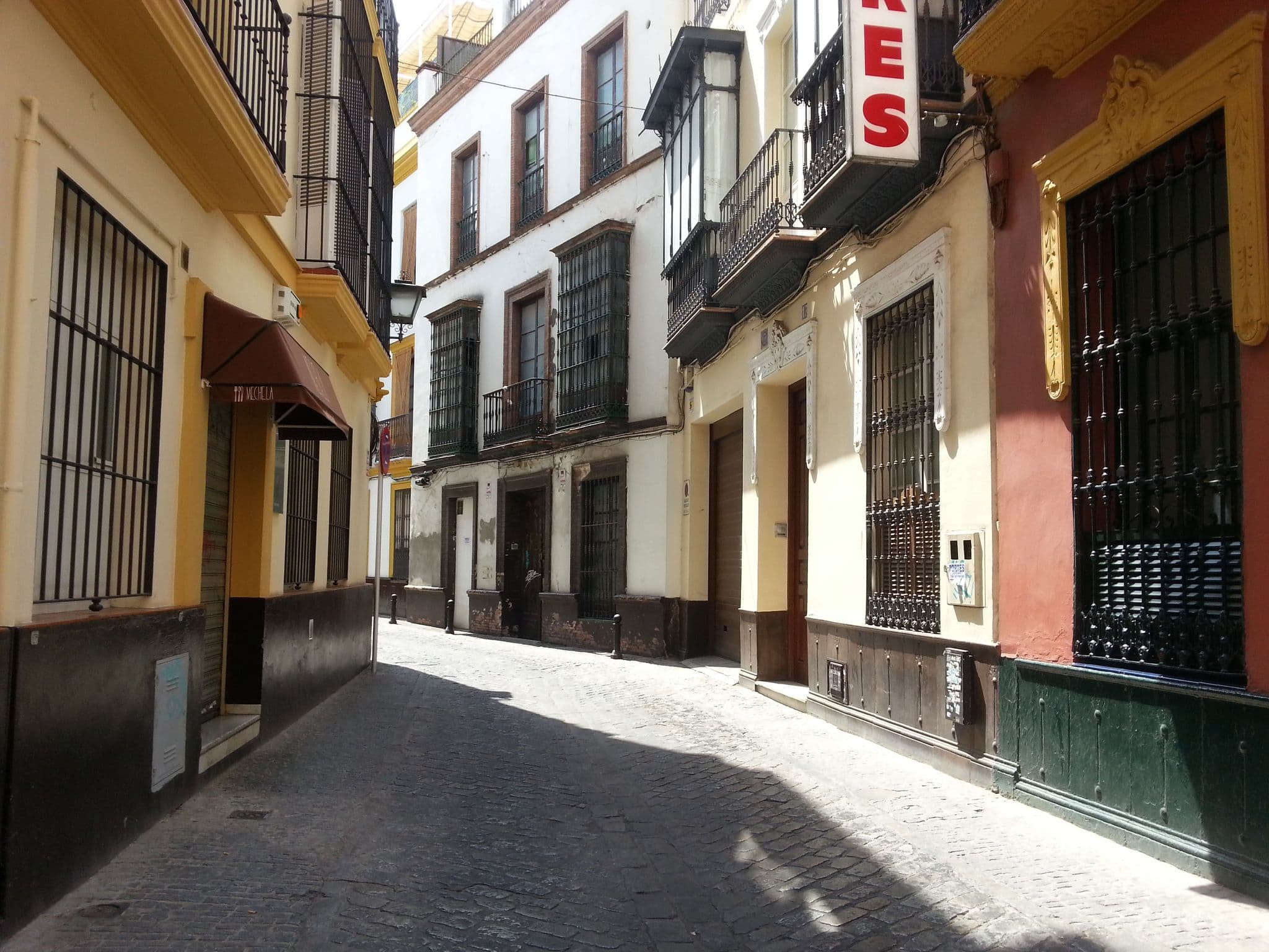 Street view near Londres Hotel Sevilla, Sevilla — © paulinus (CC BY-SA · Mapillary)