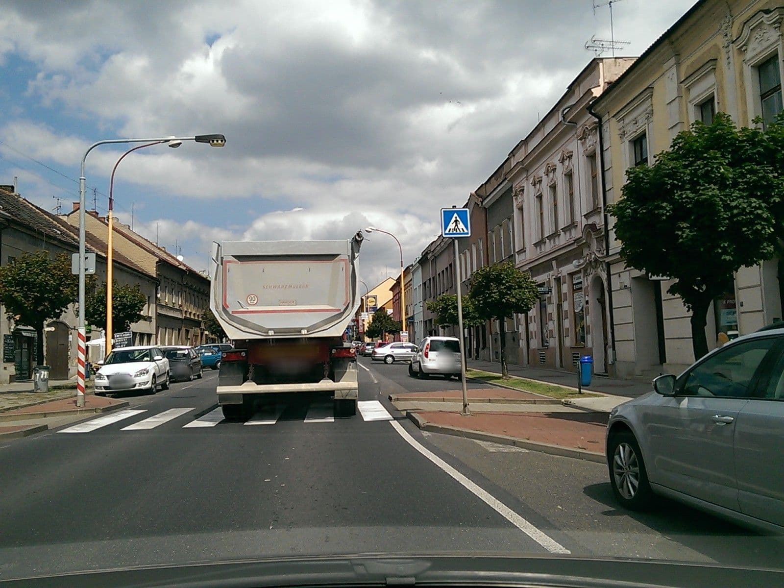 Street view near Hotel Galerie, Roudnice nad Labem — © gob (CC BY-SA · Mapillary)