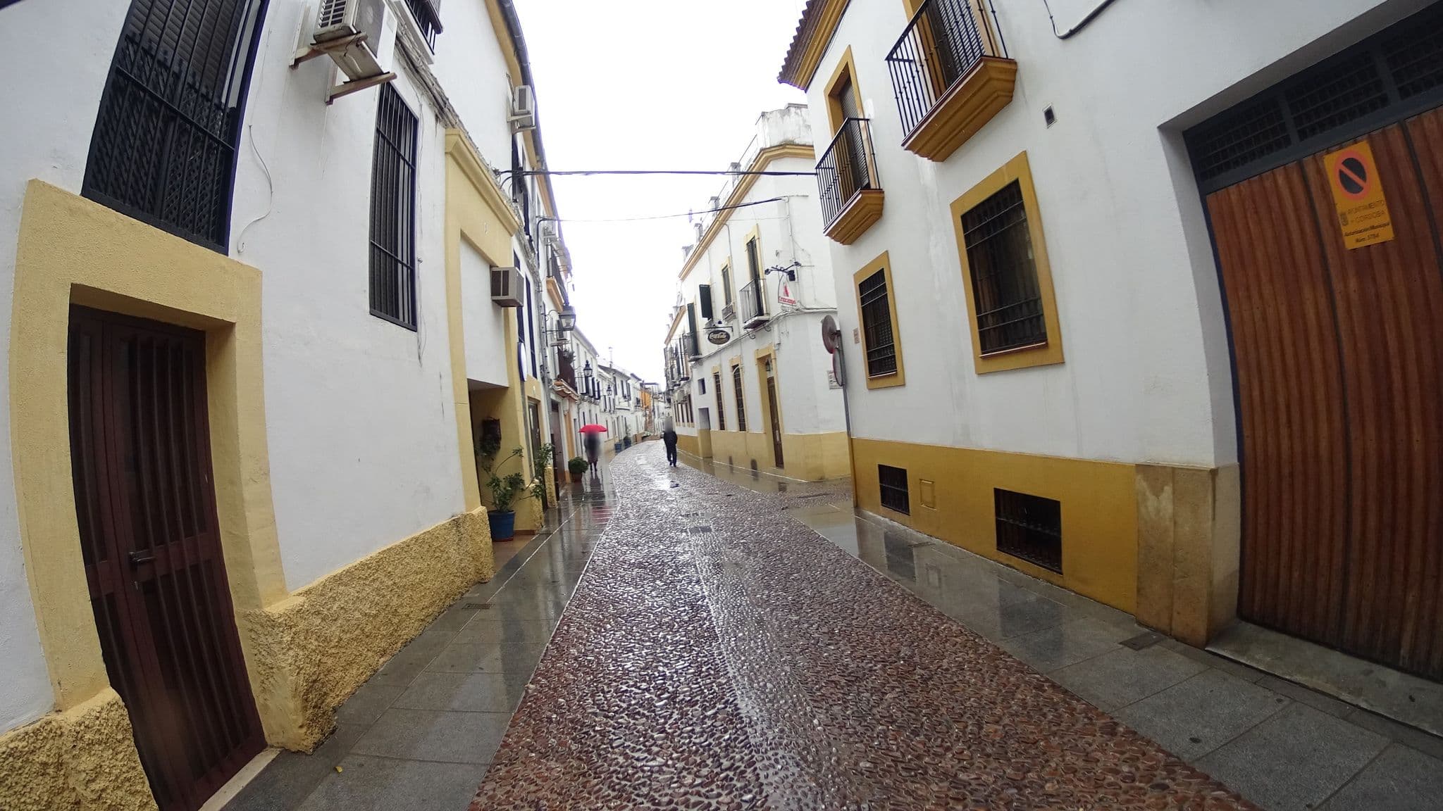 Street view near Urban Vida Alcázar, Córdoba — © robertogeb (CC BY-SA · Mapillary)