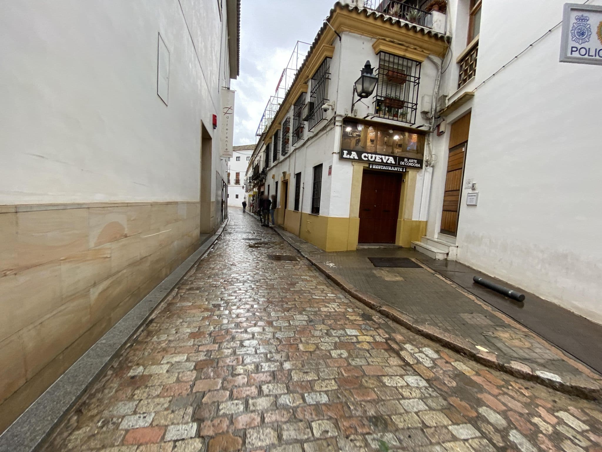 Street view near Albergue Juvenil Córdoba, Córdoba — © asturksever (CC BY-SA · Mapillary)