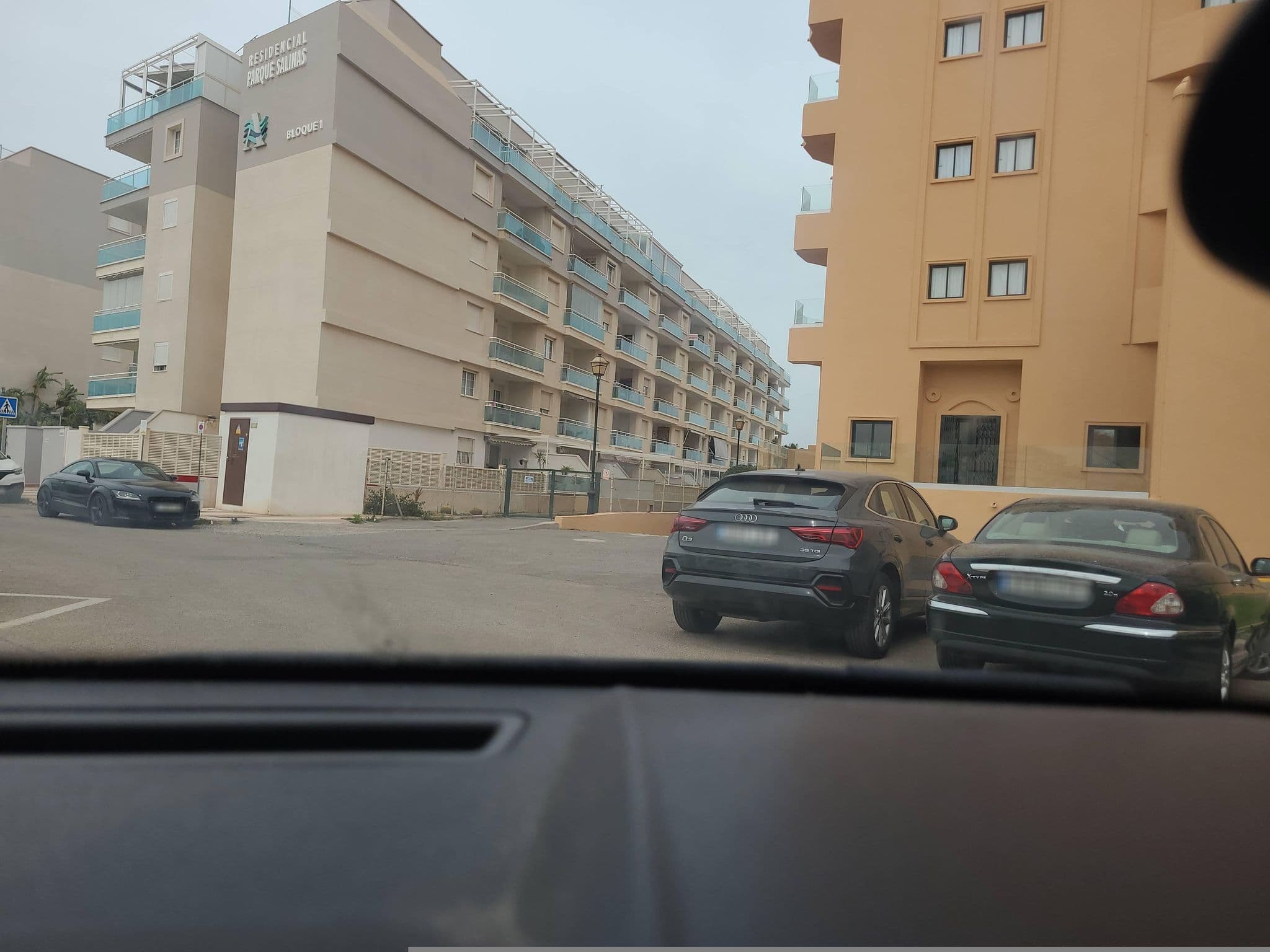 Street view near Hotel Colonial Mar, Roquetas de Mar — © juasmita (CC BY-SA · Mapillary)