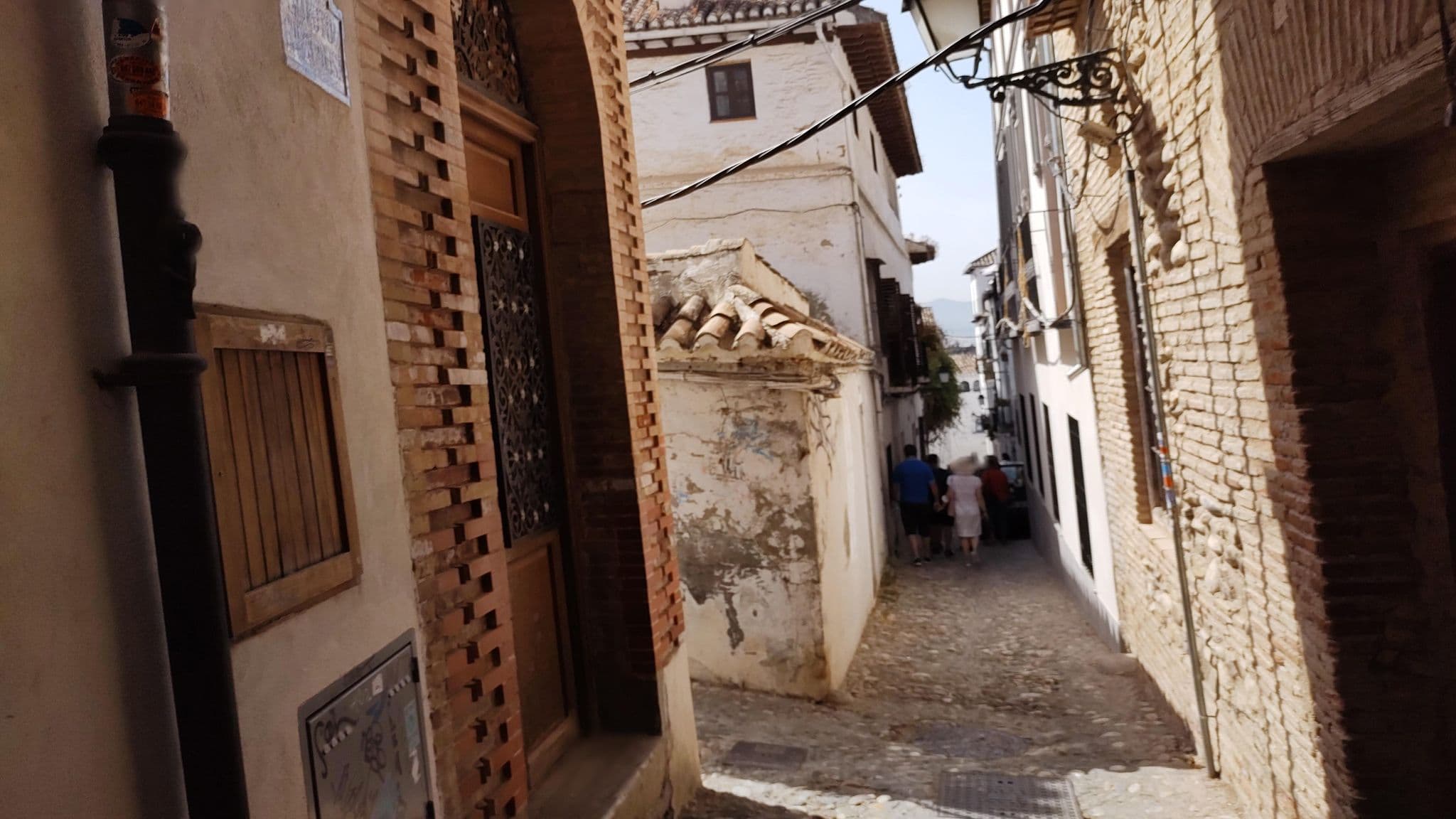 Street view near Makuto, Granada — © rsandu (CC BY-SA · Mapillary)