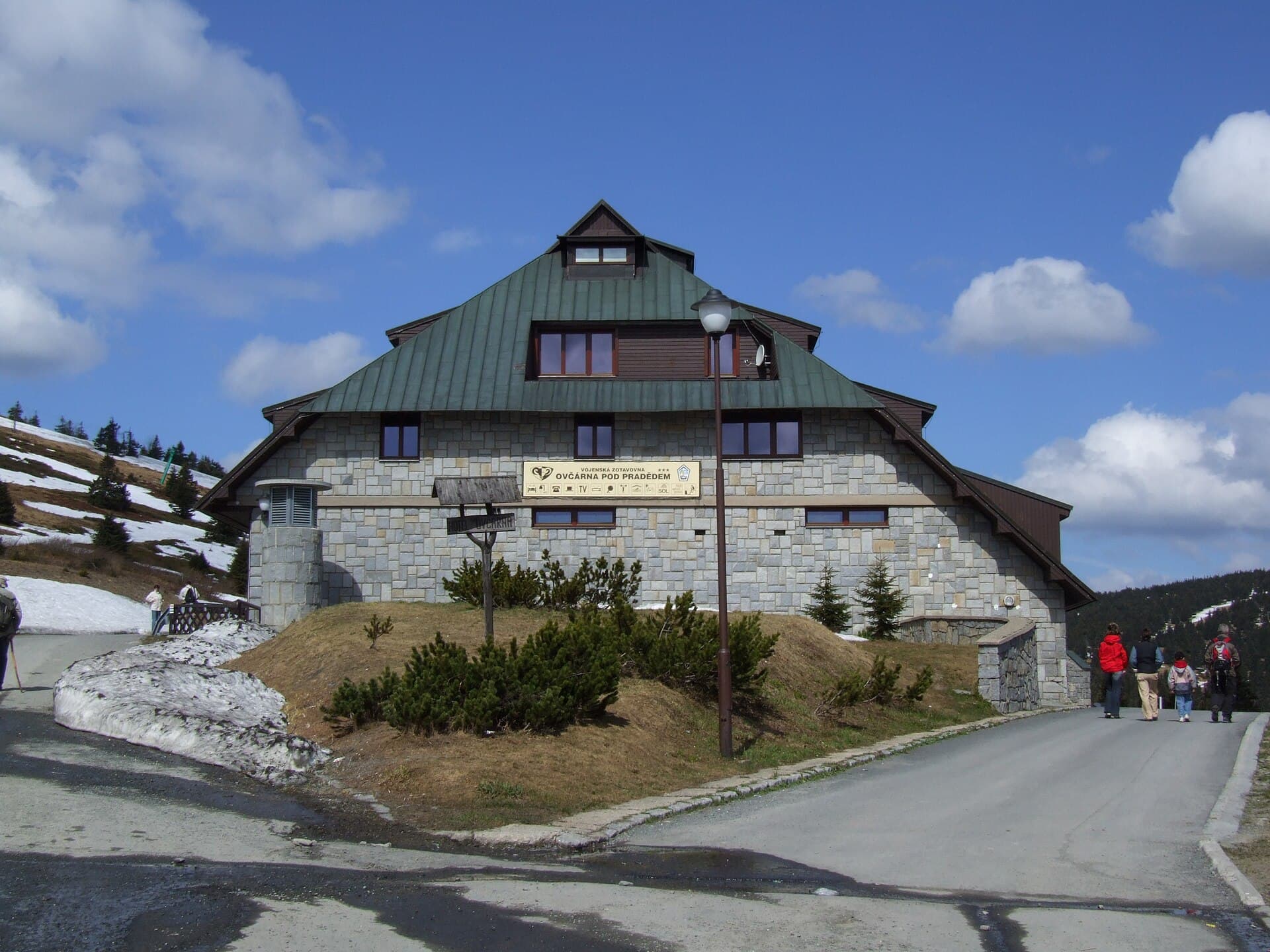 Ovčárna (via Wikimedia Commons, CC BY-SA 4.0)