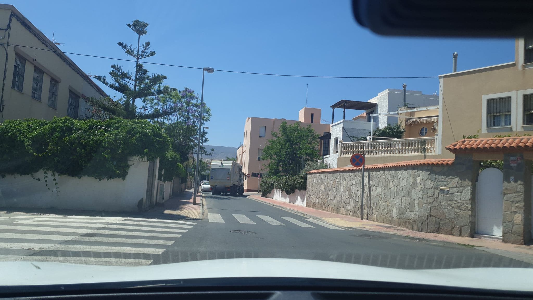 Street view near Manuel Sanchez Salmeron, Almería — © hhkaos (CC BY-SA · Mapillary)
