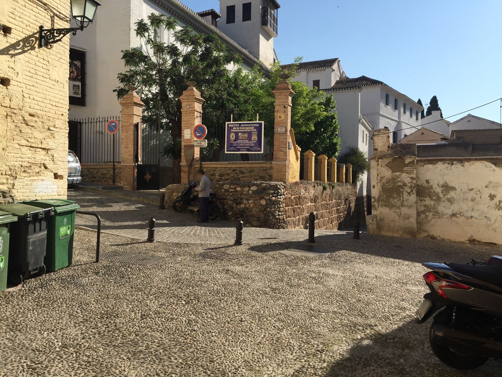 Street view near Hermanos Obreros de Maria, Granada — © curt (CC BY-SA · Mapillary)