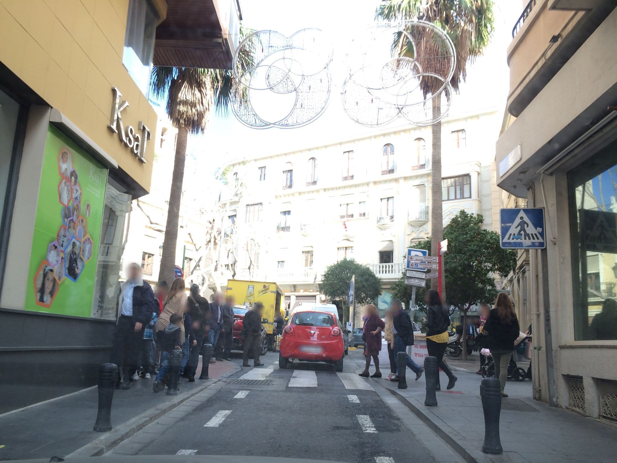 Street view near Torreluz III Hotel Almeria, Almería — © 1000io (CC BY-SA · Mapillary)