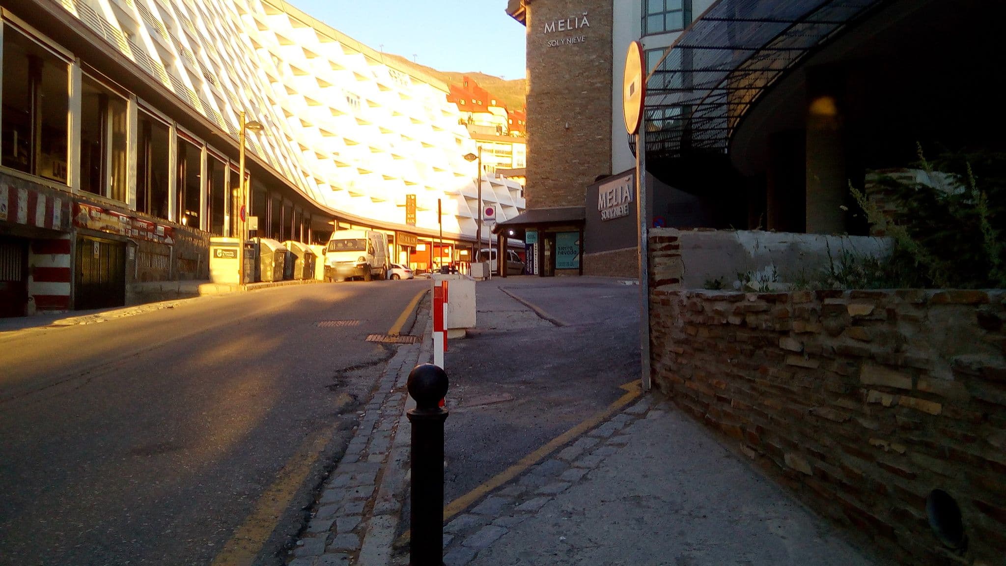 Street view near Nevadasuite Plaza, Güéjar-Sierra — © hubertnemo (CC BY-SA · Mapillary)