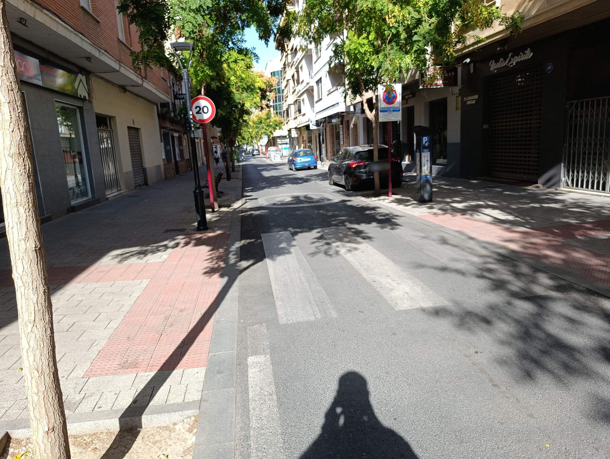 Street view near Hostal-Tapería la Fonda, Albacete — © C6H12O6 (CC BY-SA · Mapillary)