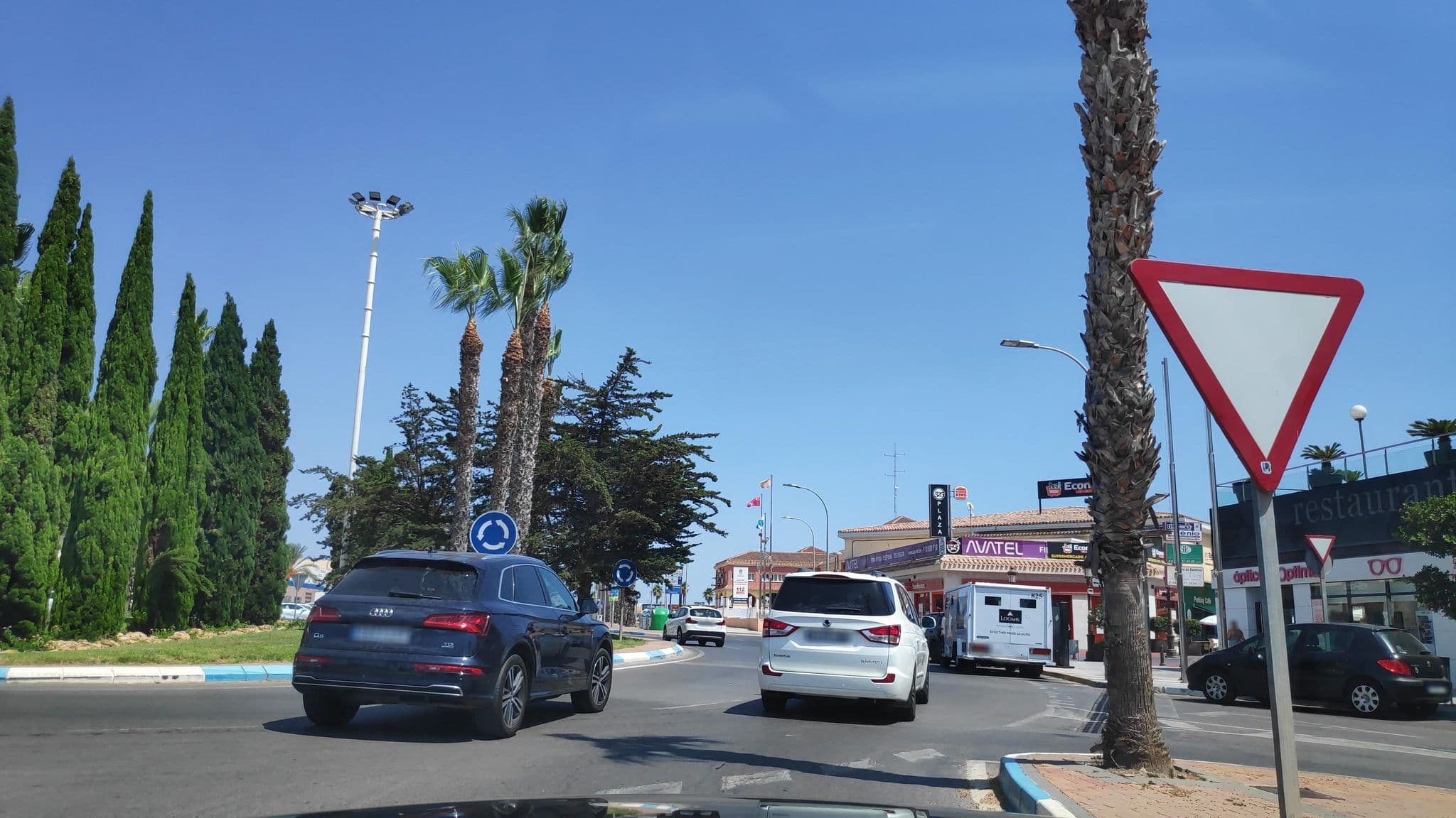 Street view near Husa 525 Hotel, Los Alcázares — © polkillas (CC BY-SA · Mapillary)